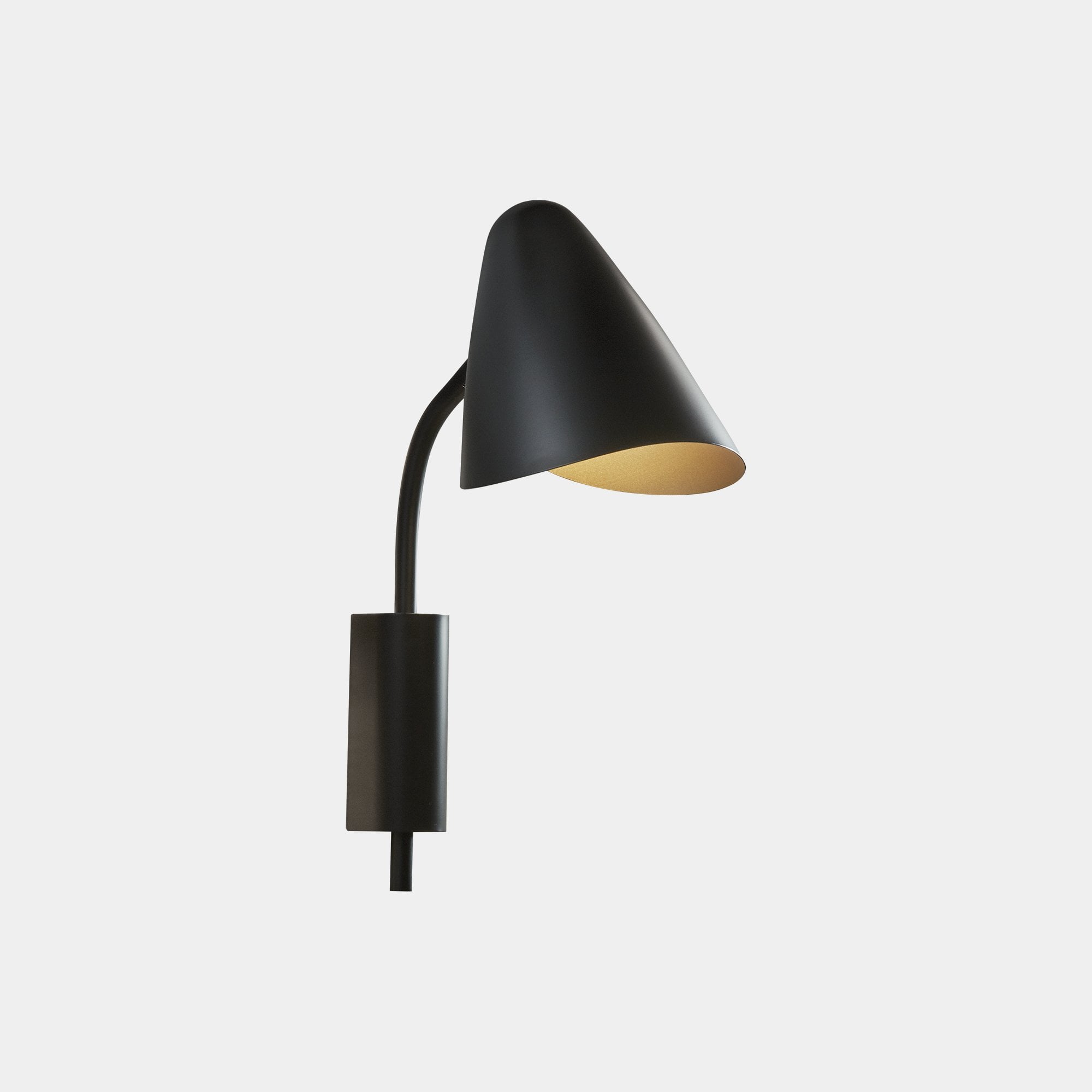 LedsC4 Organic Wall Light