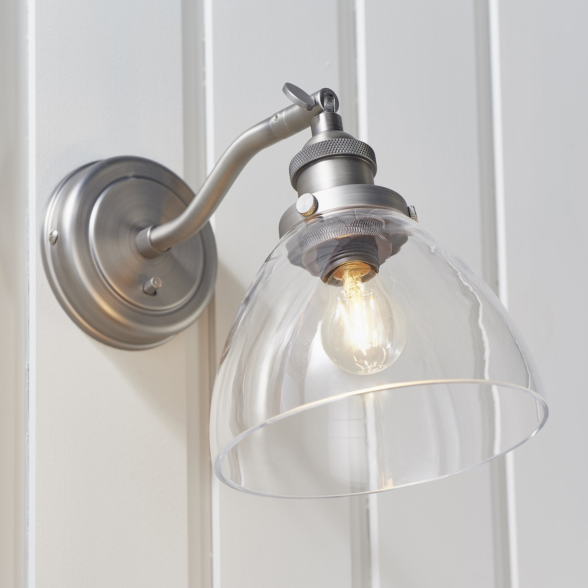 Endon Hansen Single Light Wall Light - Brushed Silver Paint & Clear Glass