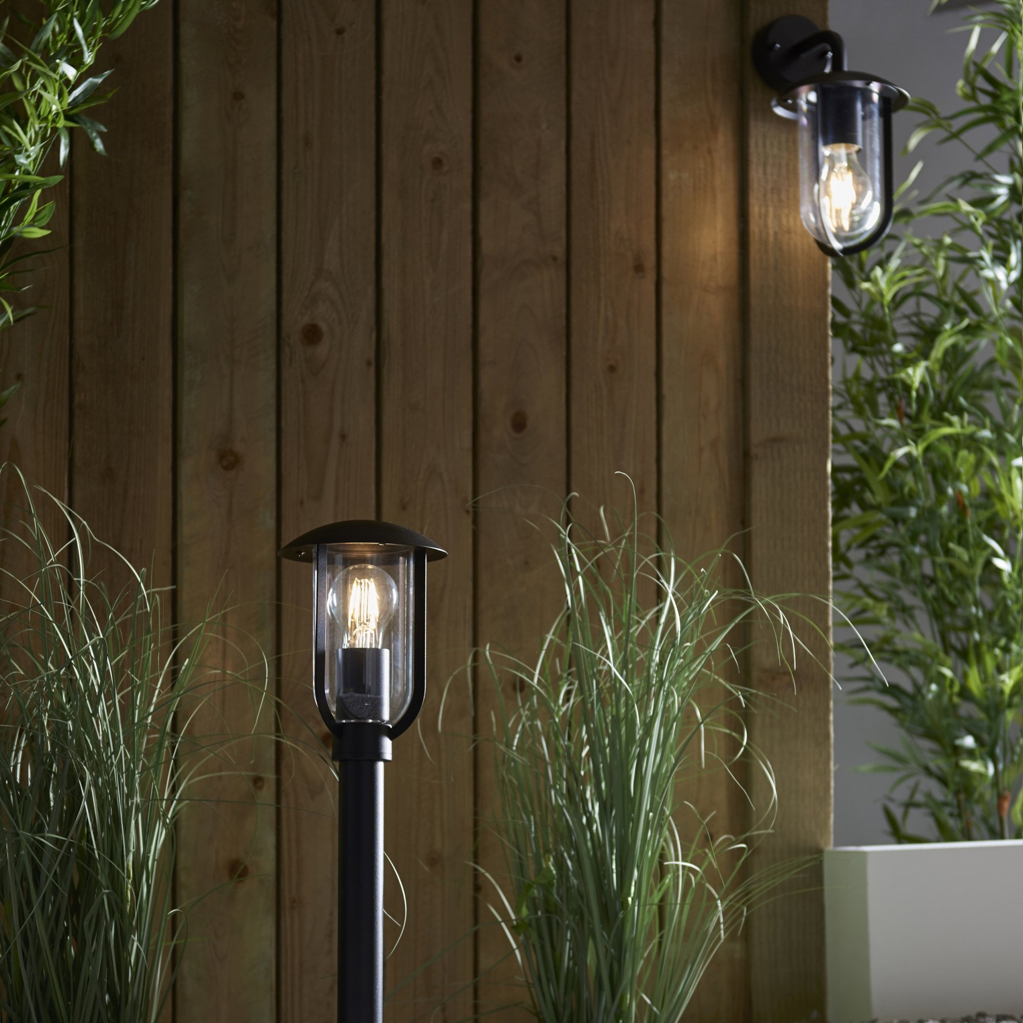 Endon Quinn Single Light Wall -  Textured Black & Clear Pc