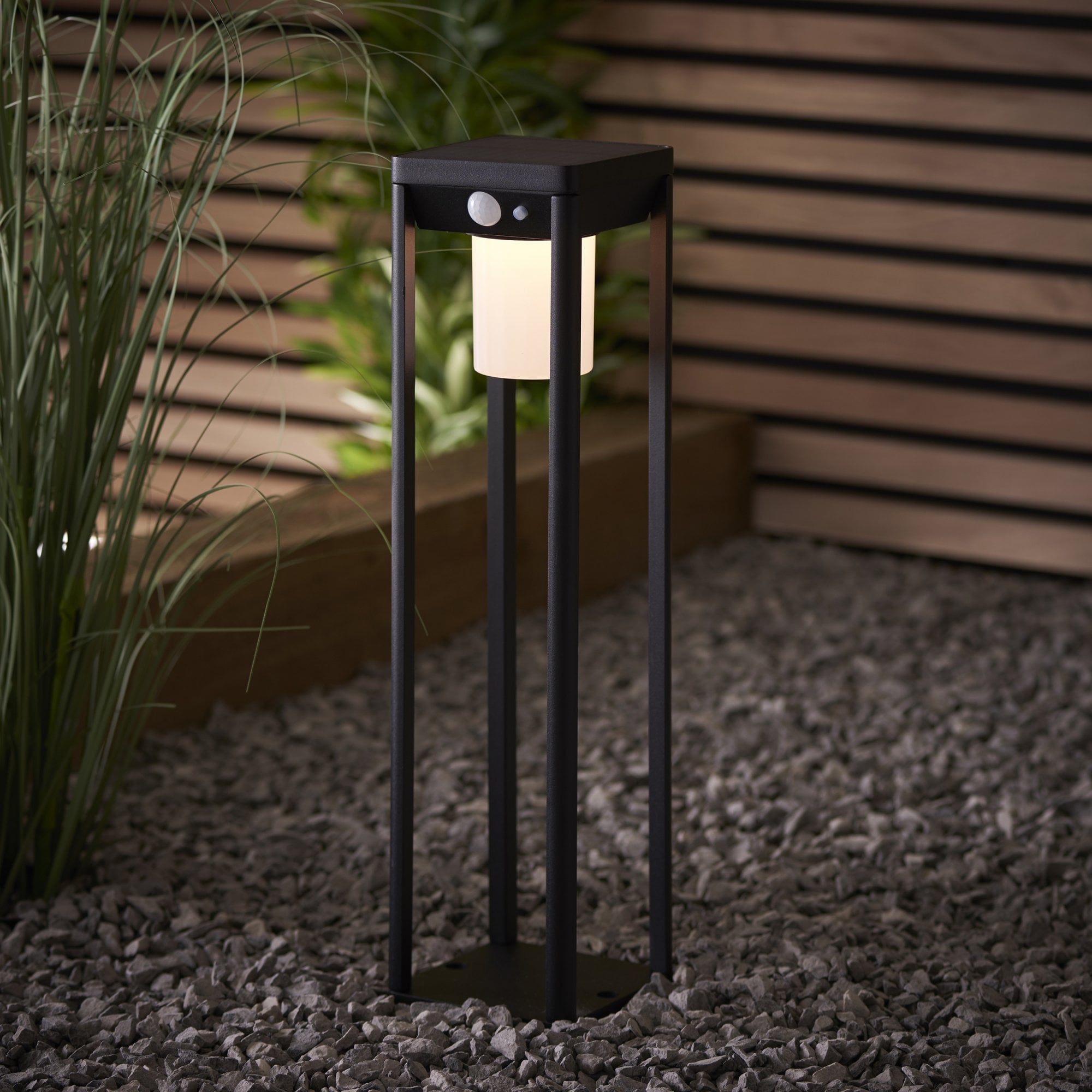 Endon Hallam Single Light Post Light - Photocell And PIR - Solar -  Textured Black & White Pc
