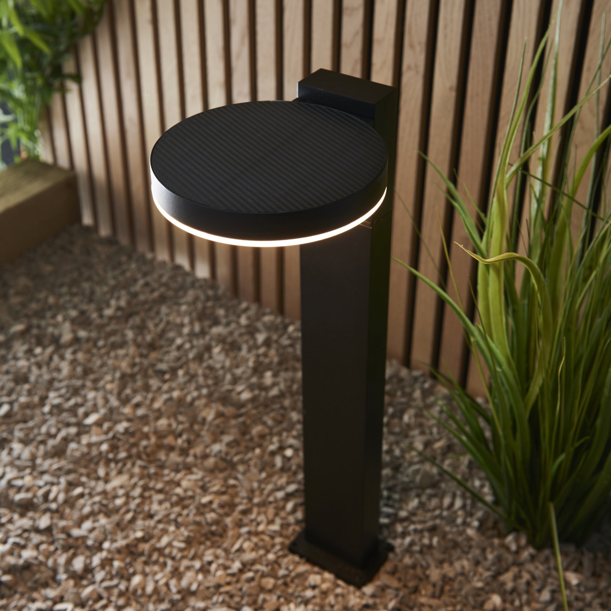 Endon Ebro Single Light Floor Lamp - Photocell And PIR - Solar -  Textured Black & White Pc