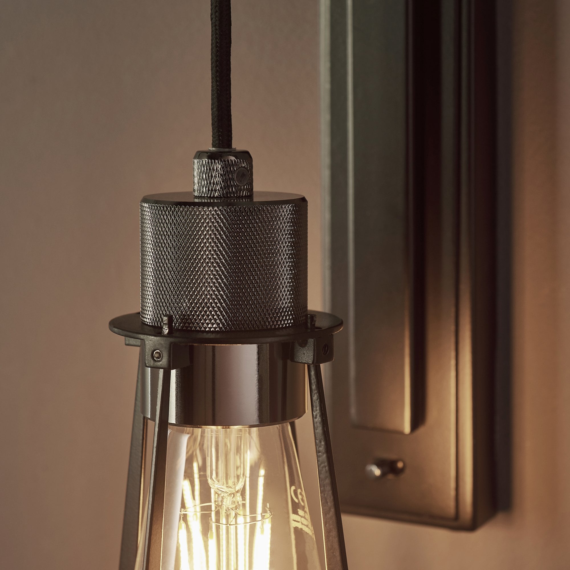 Utopia Metallic Wall Light - Black Chrome