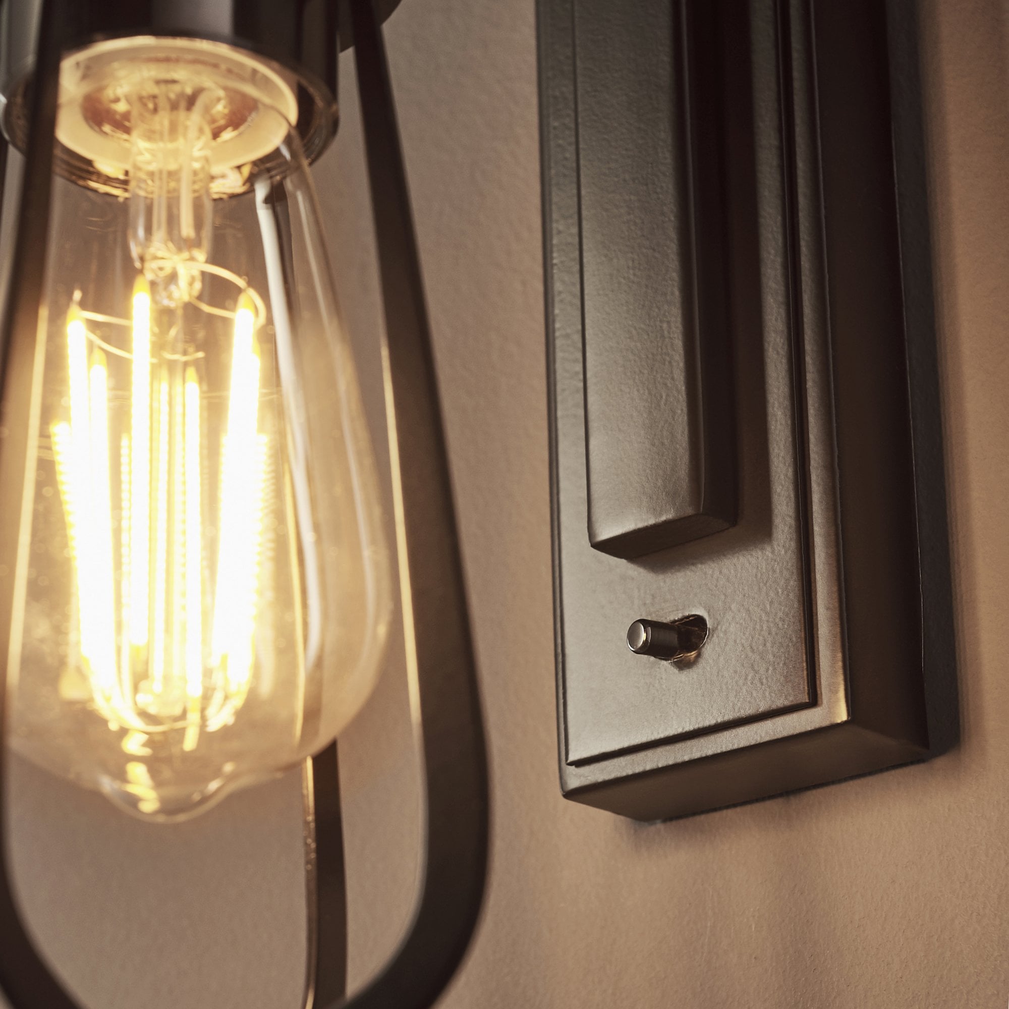 Utopia Metallic Wall Light - Black Chrome