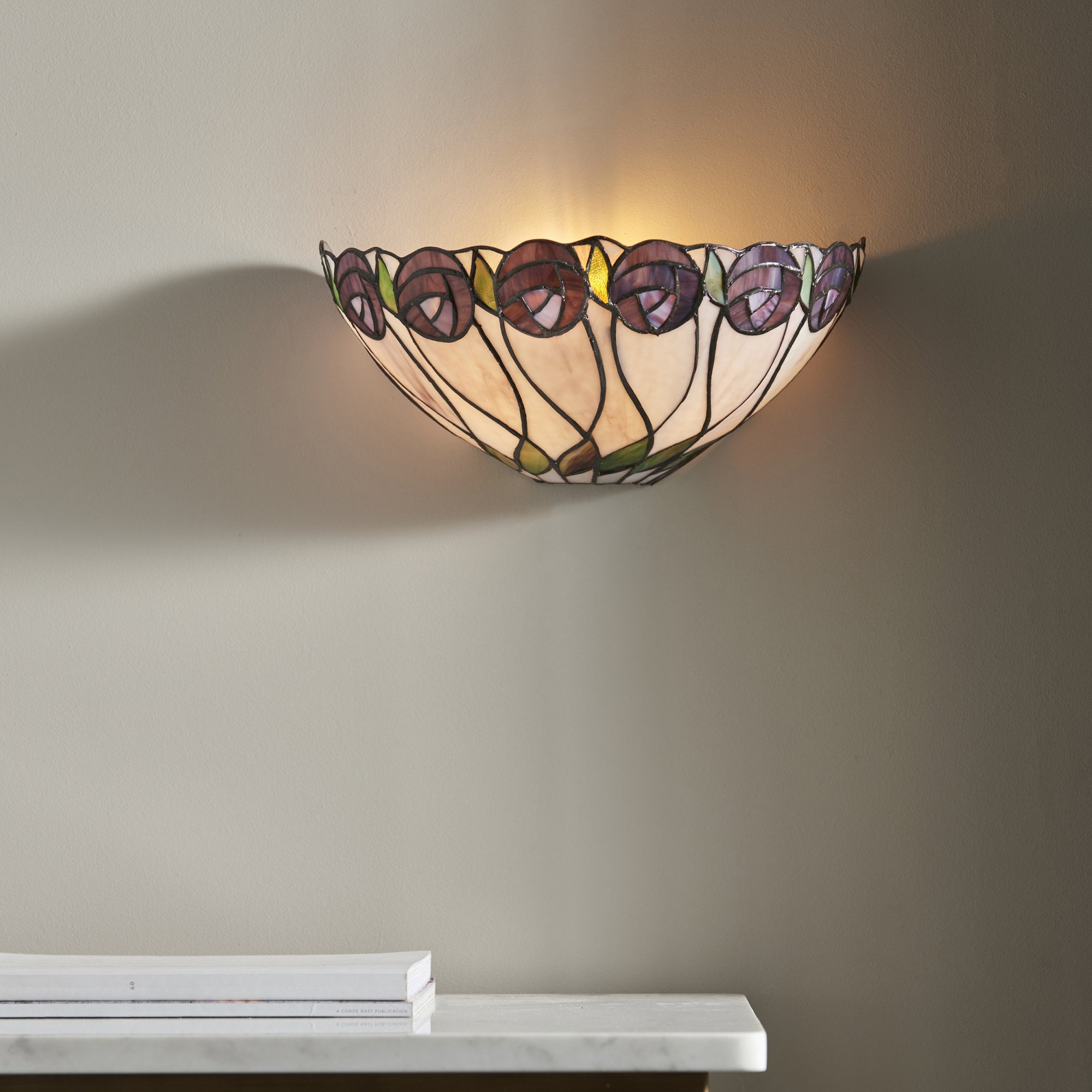 Interiors 1900 Hutchinson Single Wall Fitting - Tiffany Glass