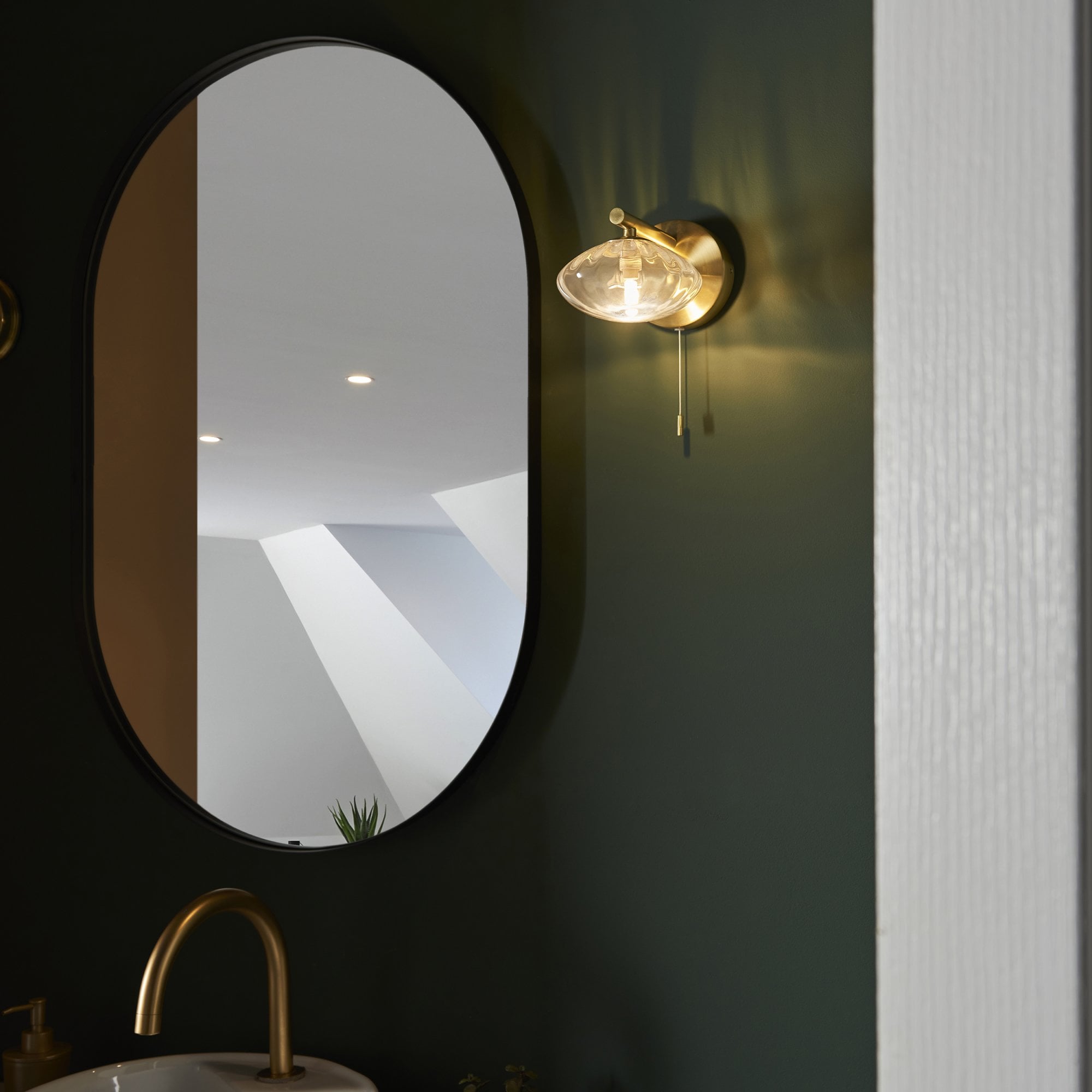 Utopia Current Single Wall Light - Brushed Gold & Clear Ribbed Glass