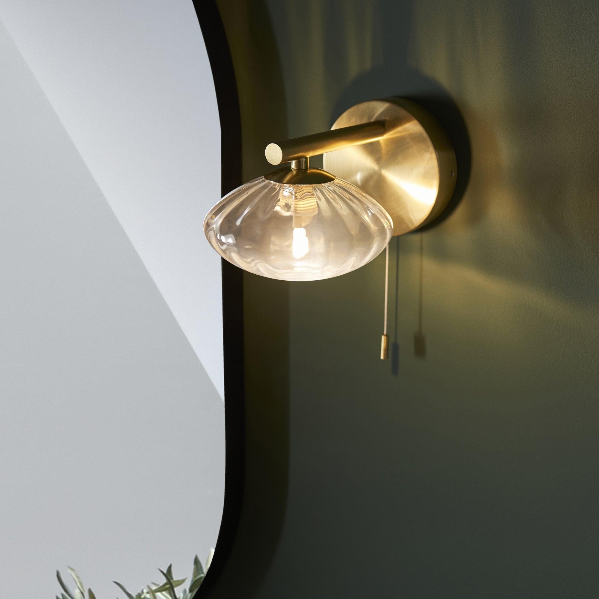 Utopia Current Single Wall Light - Brushed Gold & Clear Ribbed Glass
