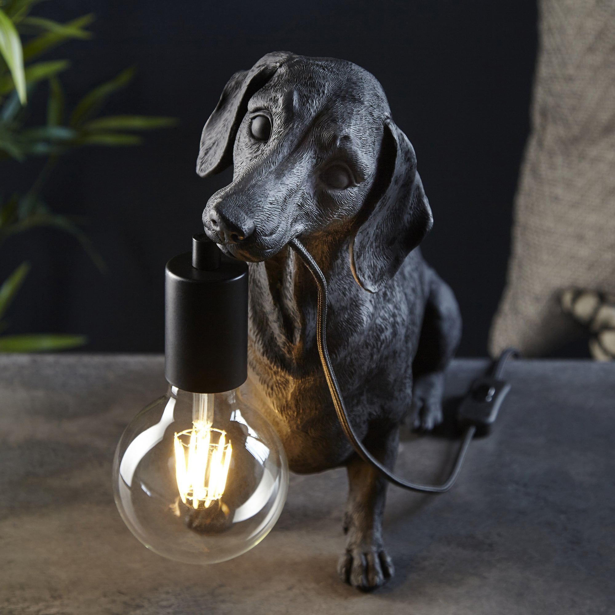 Utopia Slinky The Dachshund Table Lamp - Matt Black