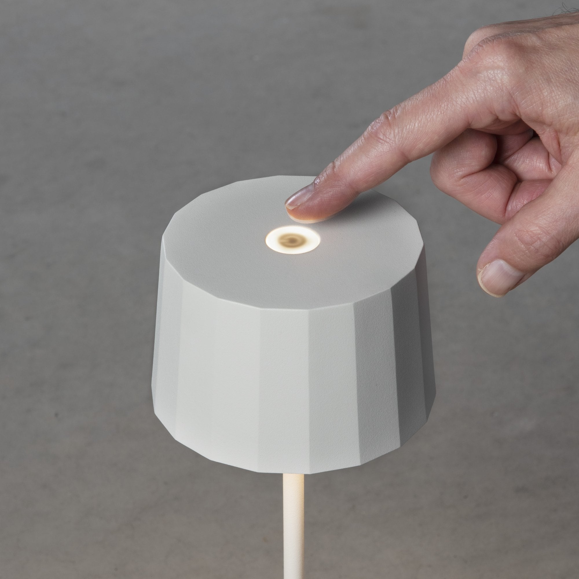 Konstsmide Positano LED Table Lamp with USB - Matt White