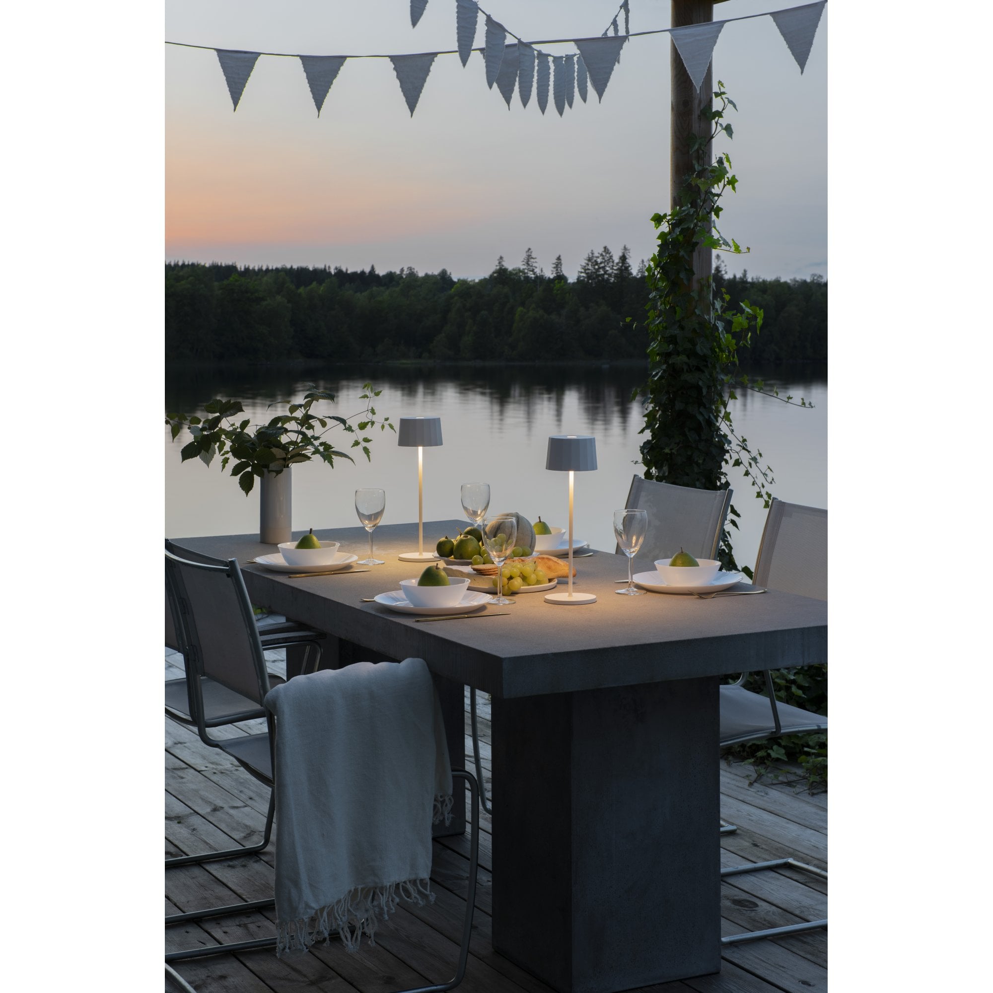 Konstsmide Positano LED Table Lamp with USB - Matt White