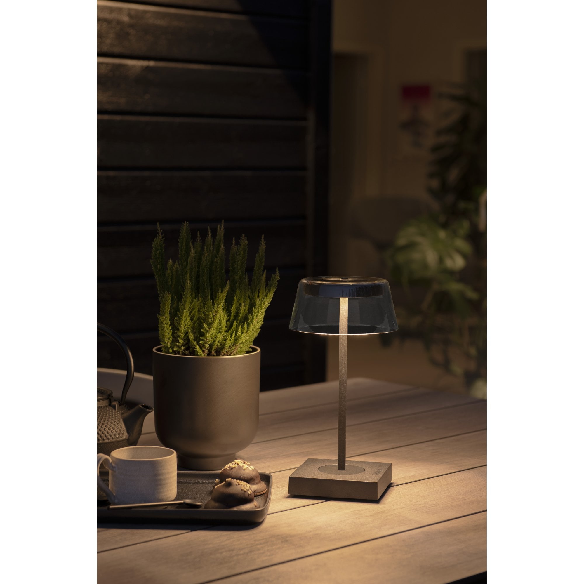 Konstsmide Scilla Table Lamp with USB - Matt Black
