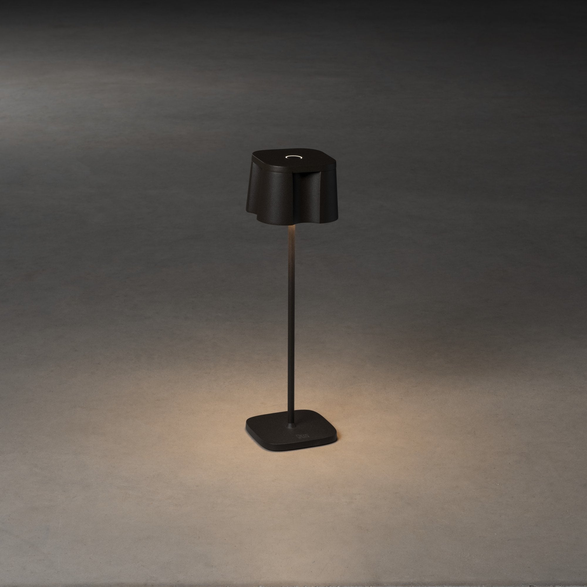 Konstsmide Nice Table Lamp with USB - Matt Black