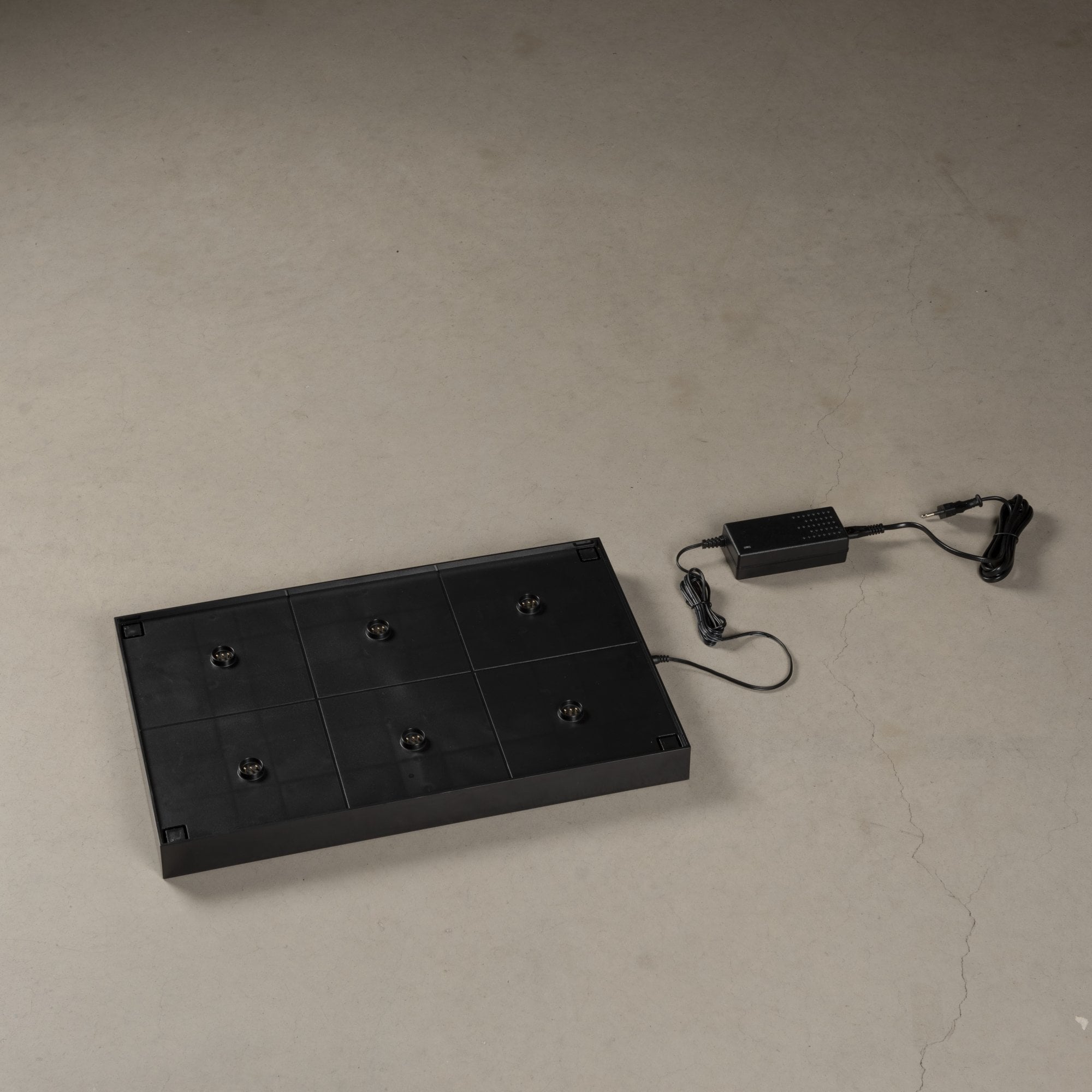 Konstsmide Multi-Charging Plate for 6 Konstsmide Portable Table Lamps