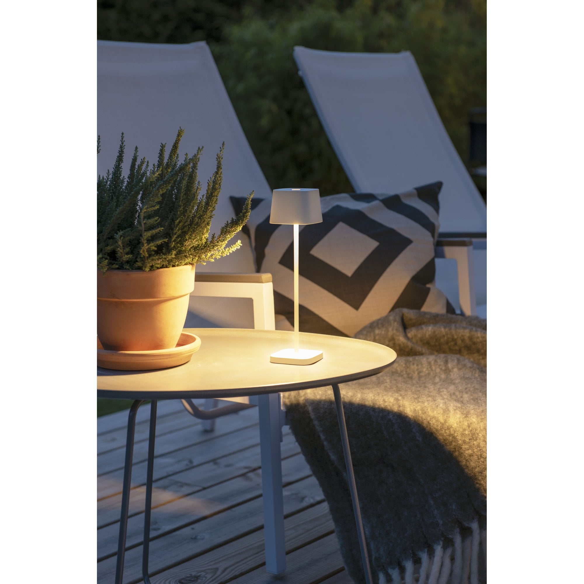Konstsmide Capri Mini LED Table Lamp with USB - Matt White