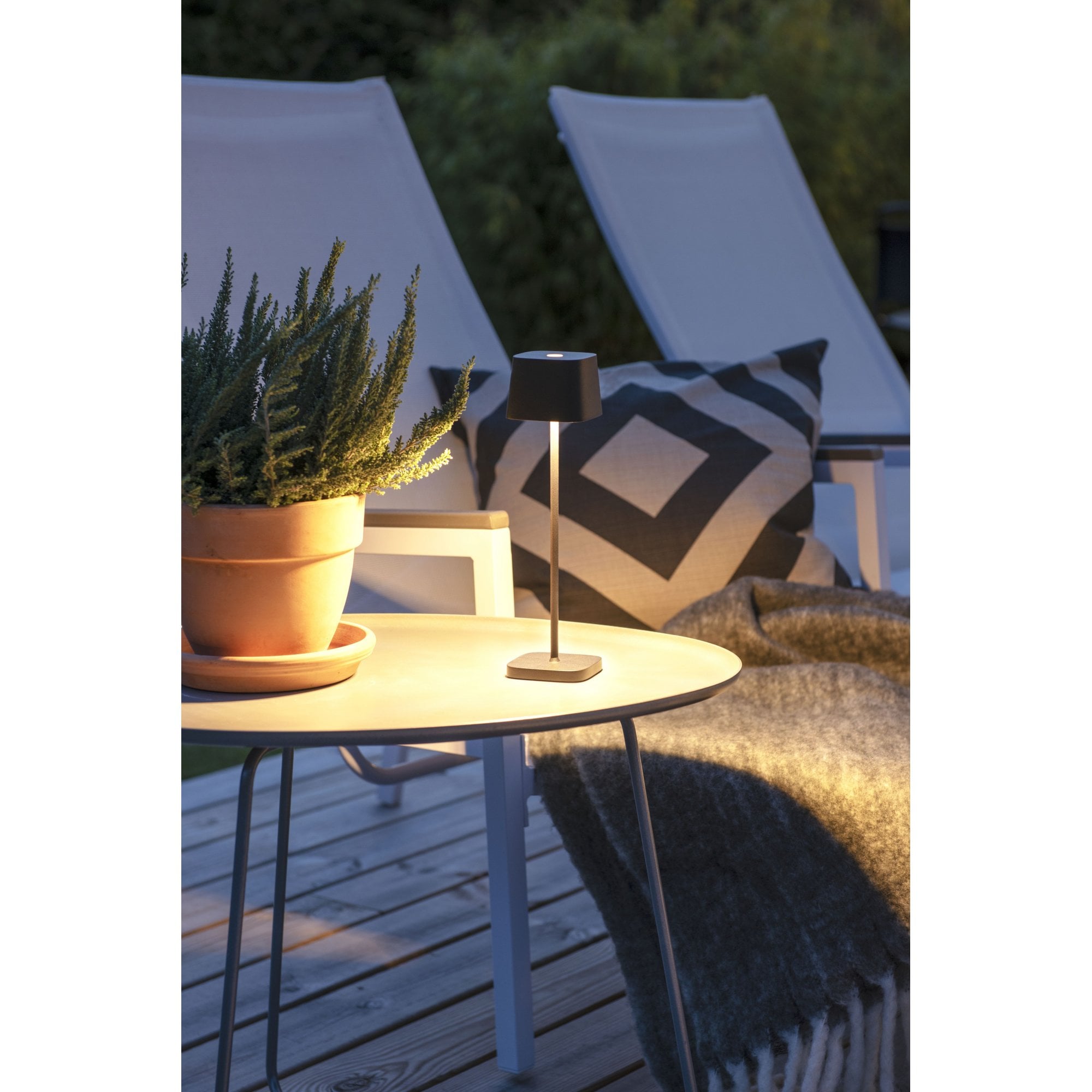 Konstsmide Capri Mini LED Table Lamp with USB - Matt Black