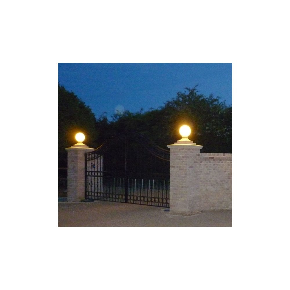Stone Globe Finial Light - Sandstone - Mains