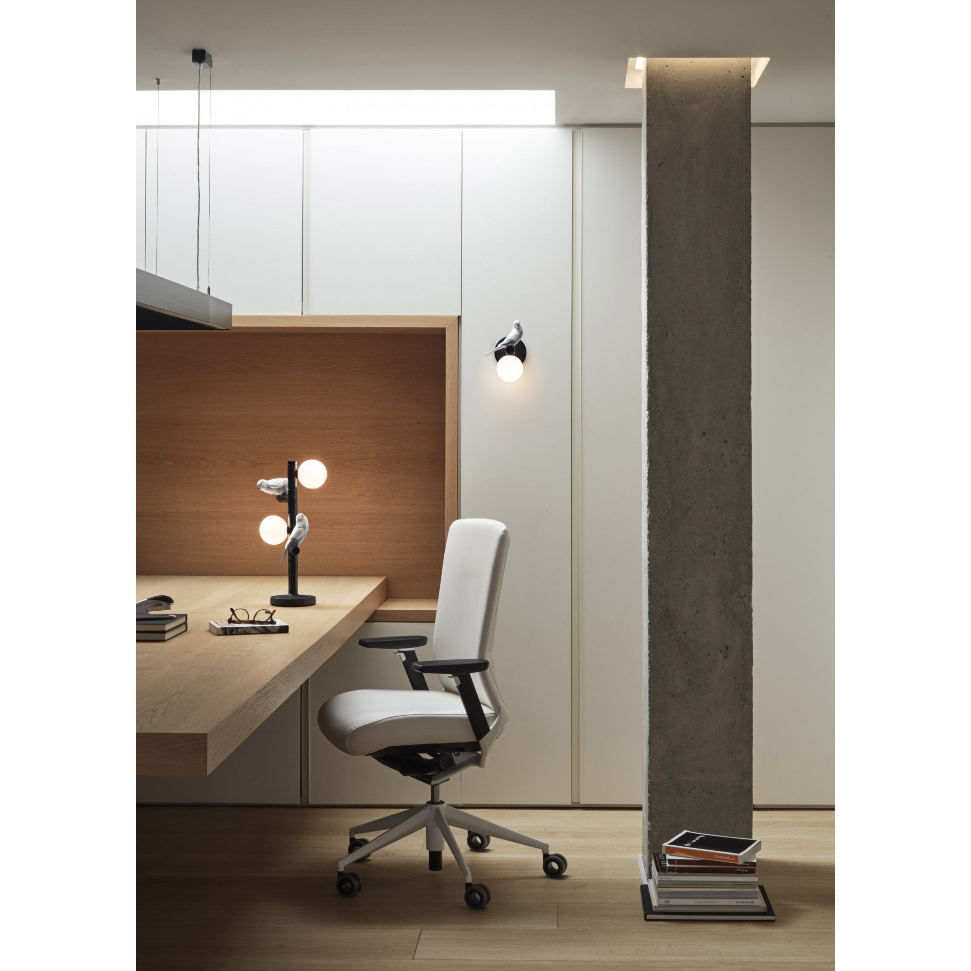 Lladro Parrot Right Wall Sconce Light - Black