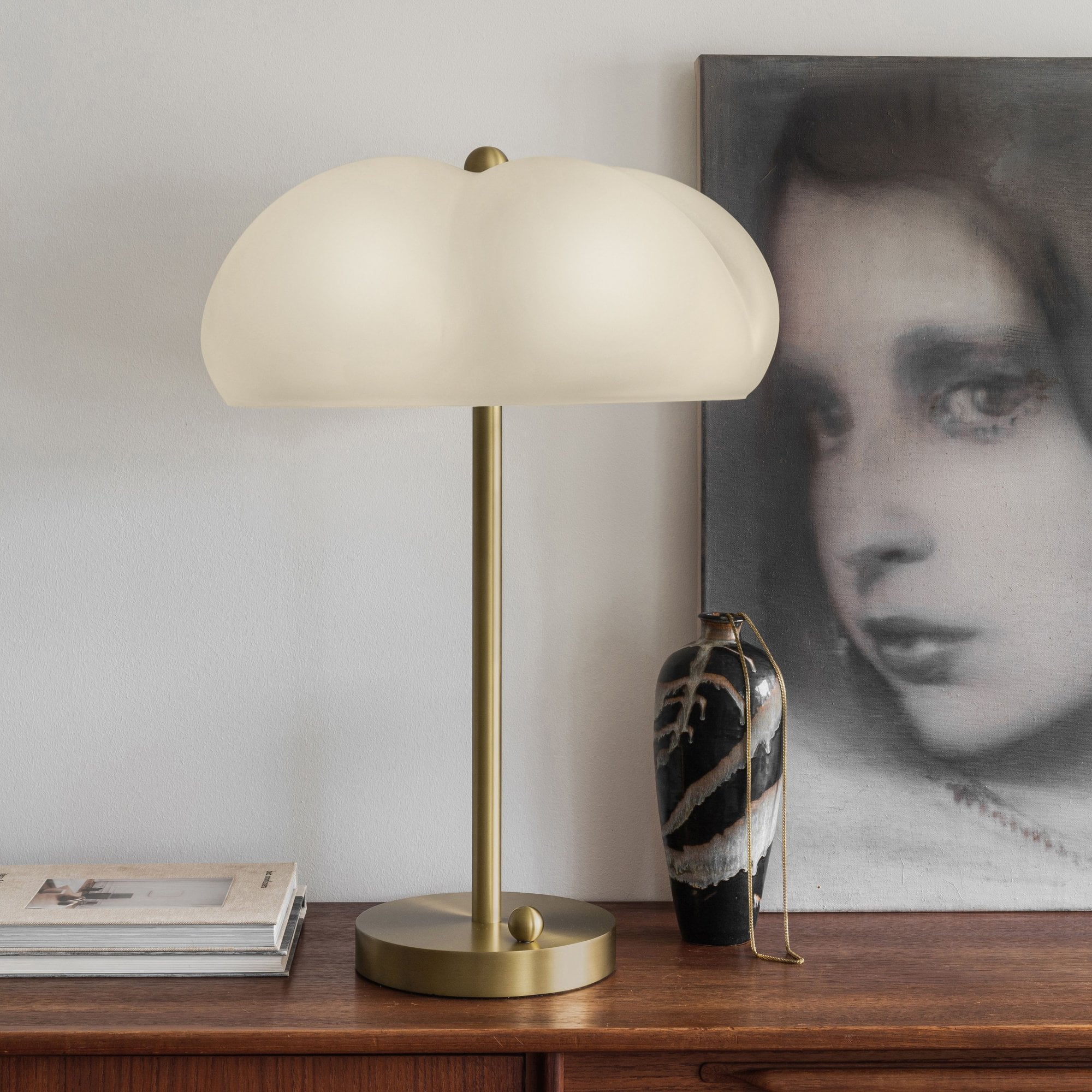 Schwung Hana Table Lamp