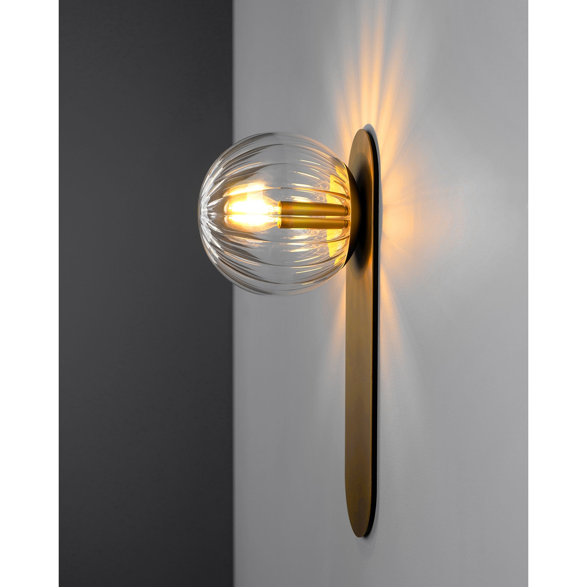 Schwung Adrion Large Wall Sconce Light