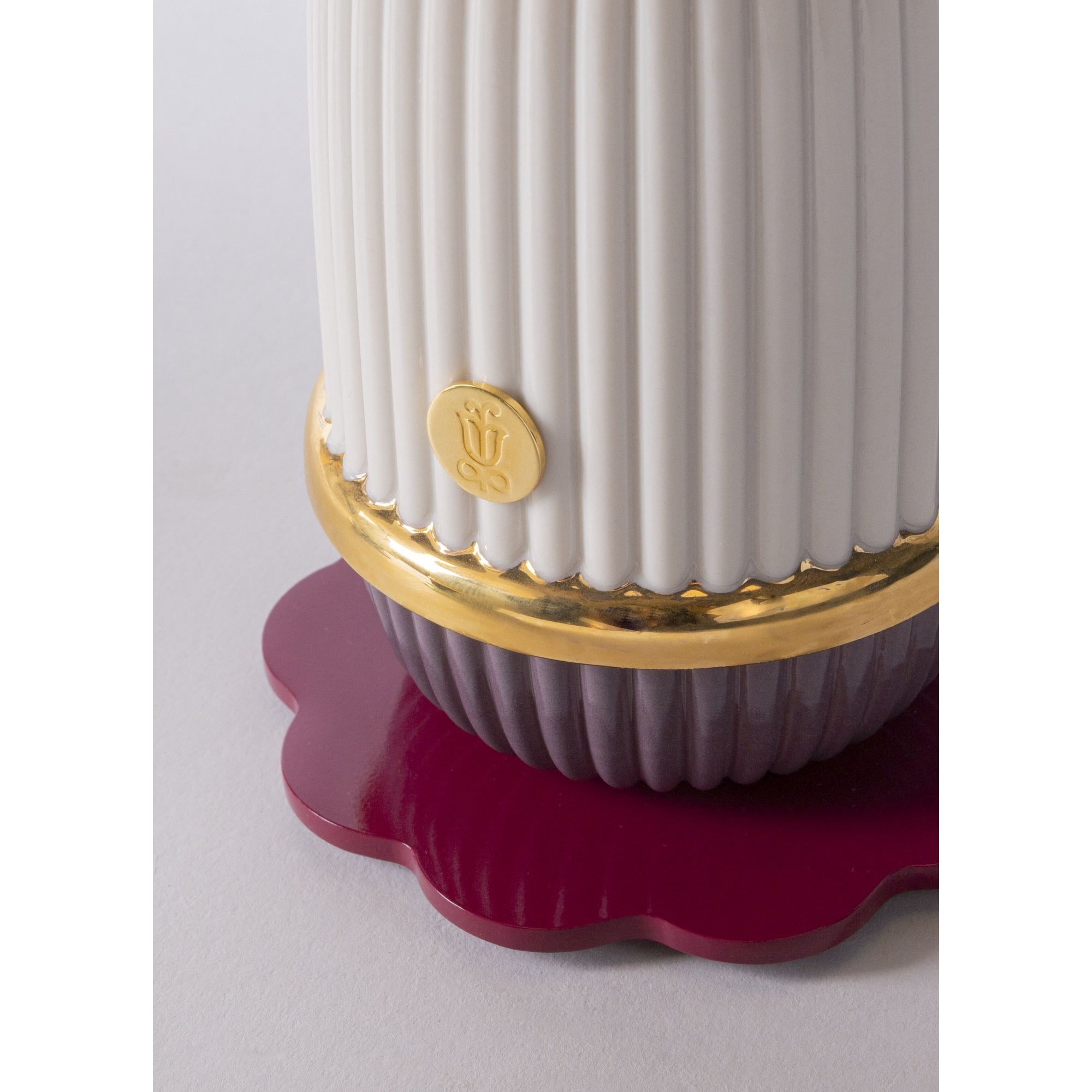 Lladro Kokeshi Table Lamp - Cream