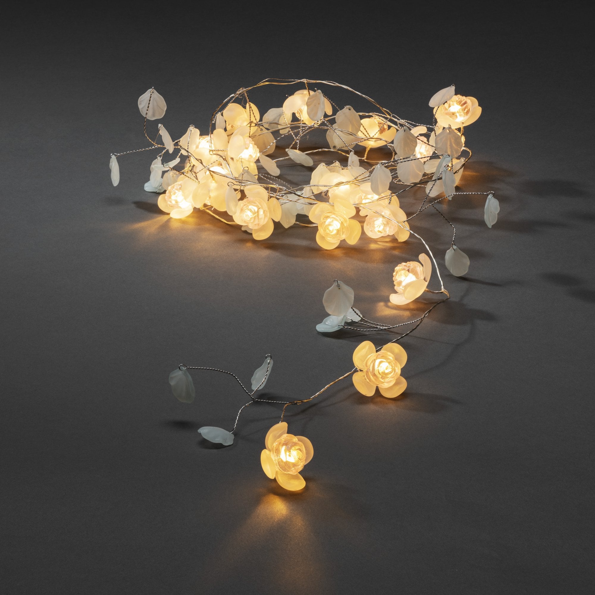 Konstsmide Festoon 1.9m Decorative Light Set - 20 LED Flowers - Pink & White - Battery Operated