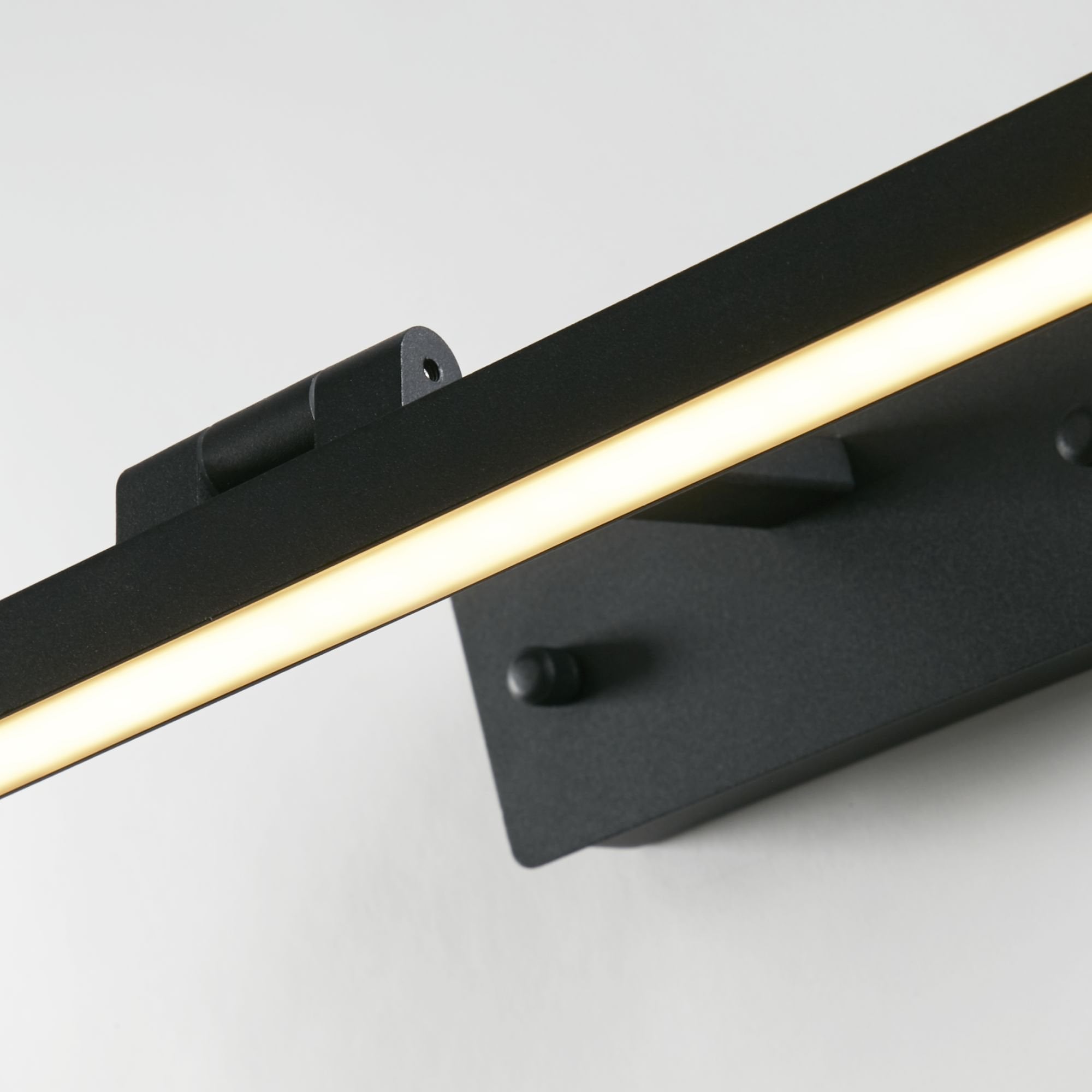 Searchlight Cedar Picture Light - Black