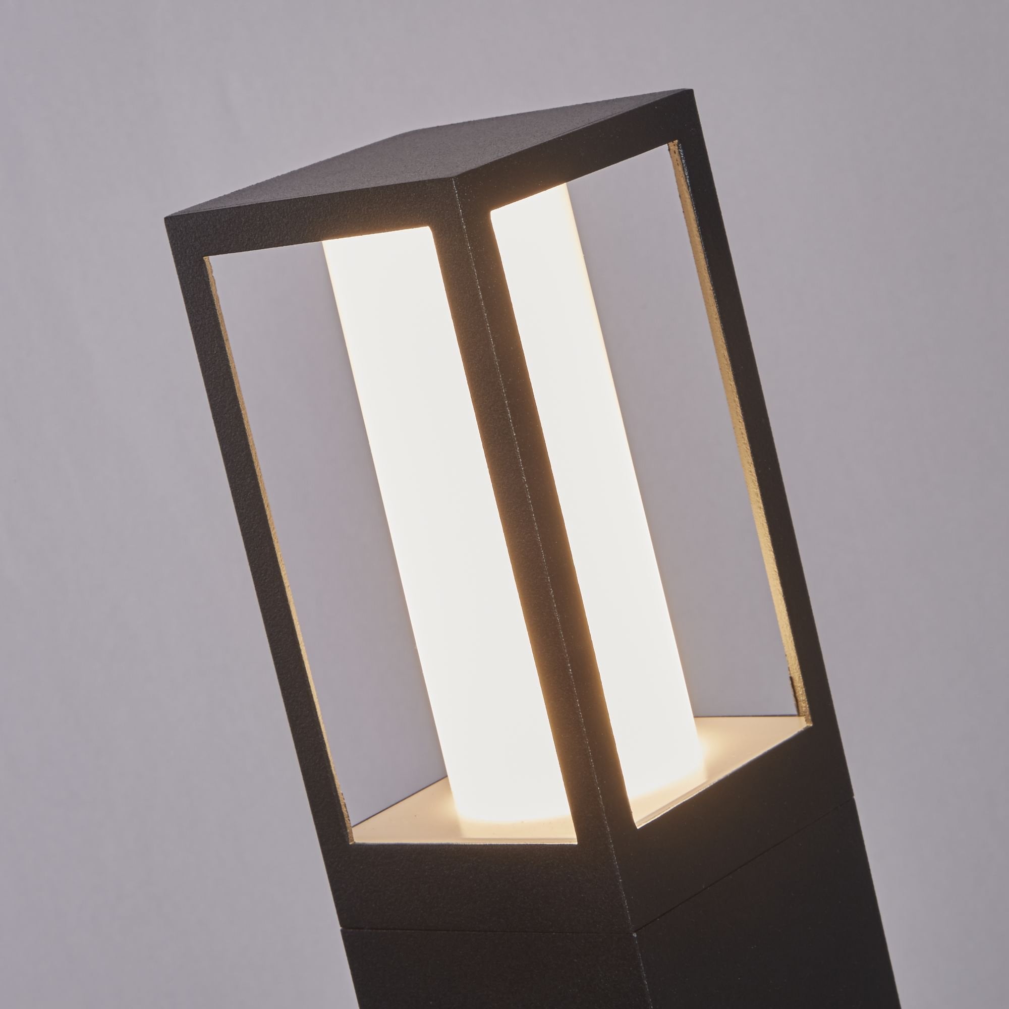 Searchlight Badminton 450mm Outdoor Post - Black & Matt White Polycarbonate