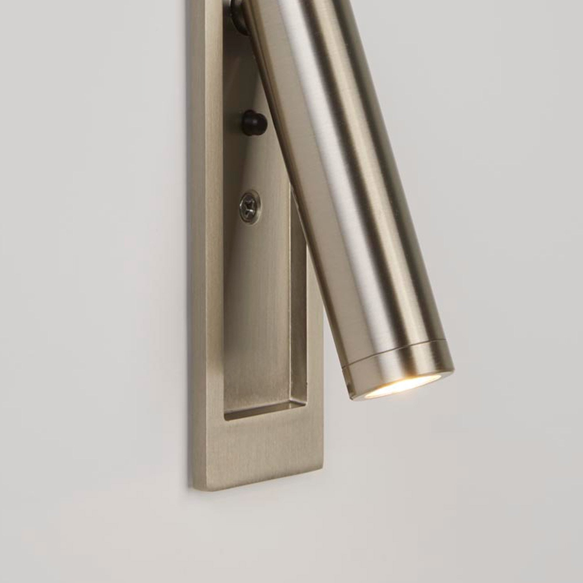 Context Vickers Recessed LED Reading Light - Satin Nickel
