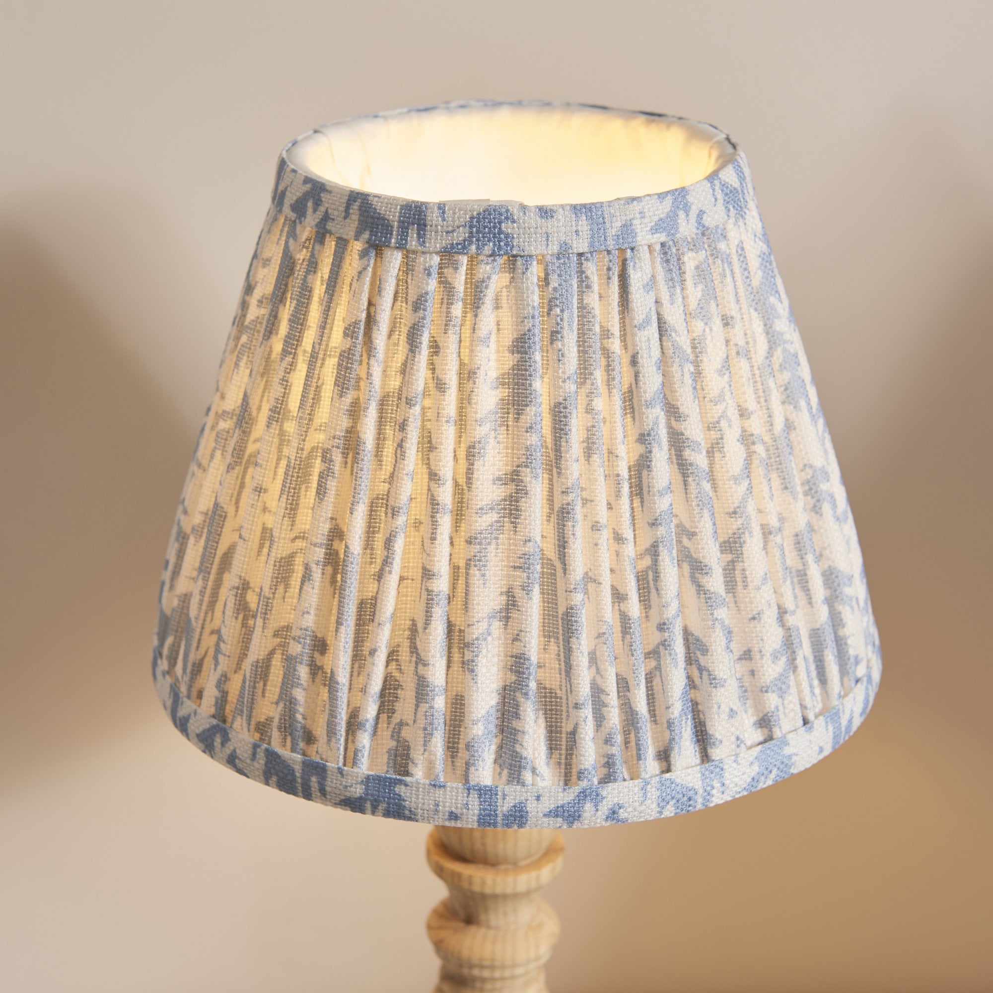 Endon Bibury Natural Ash Wood Table Lamp & Leaf 20cm Shell Bay Blue Shade