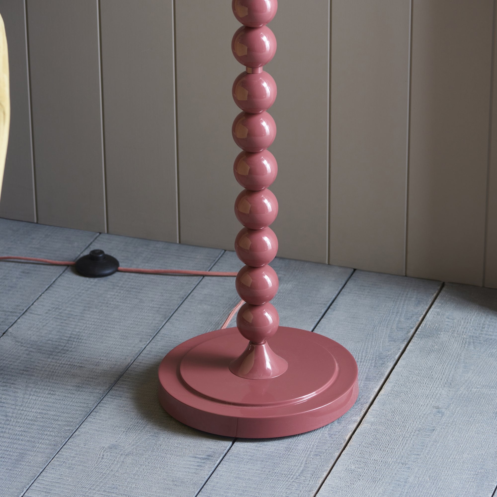 Endon Higgledy Gloss Pink Clay Floor Lamp & Zigzag 40cm Pearl Grey Shade