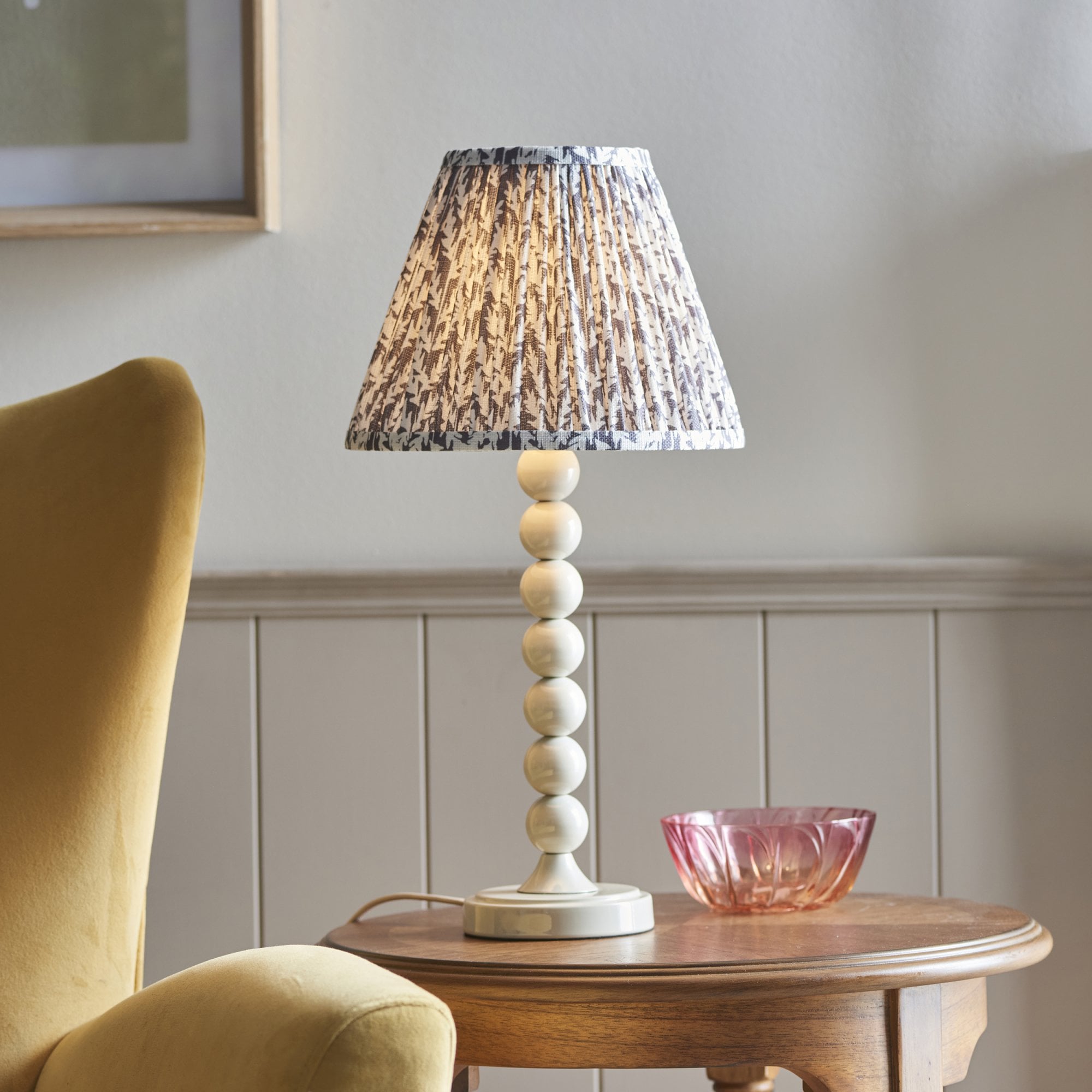 Endon Higgledy Gloss Almond White Table Lamp & Leaf 25cm Pearl Grey Shade