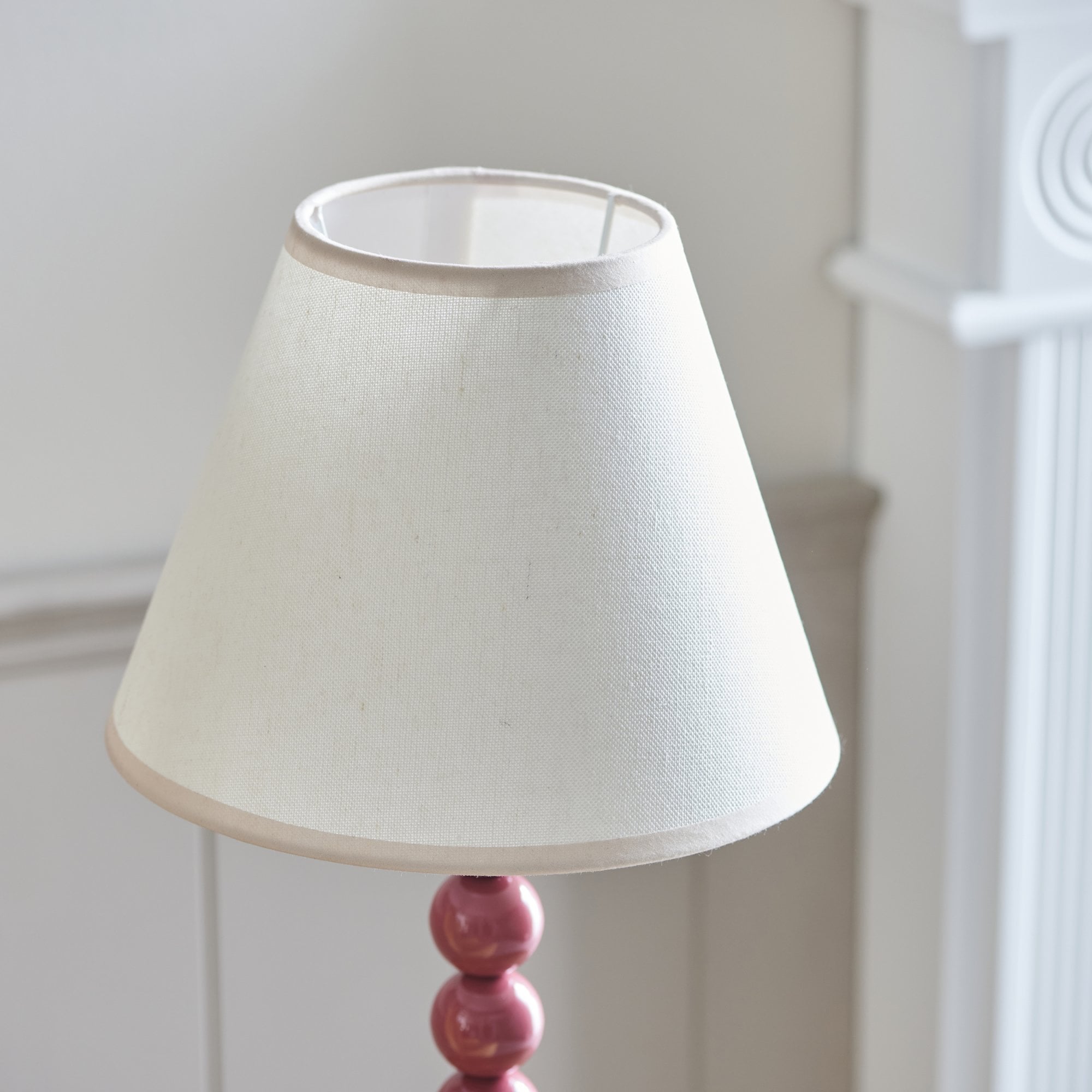 Endon Higgledy Gloss Pink Clay Table Lamp & Ivy 25cm Vintage White Shade