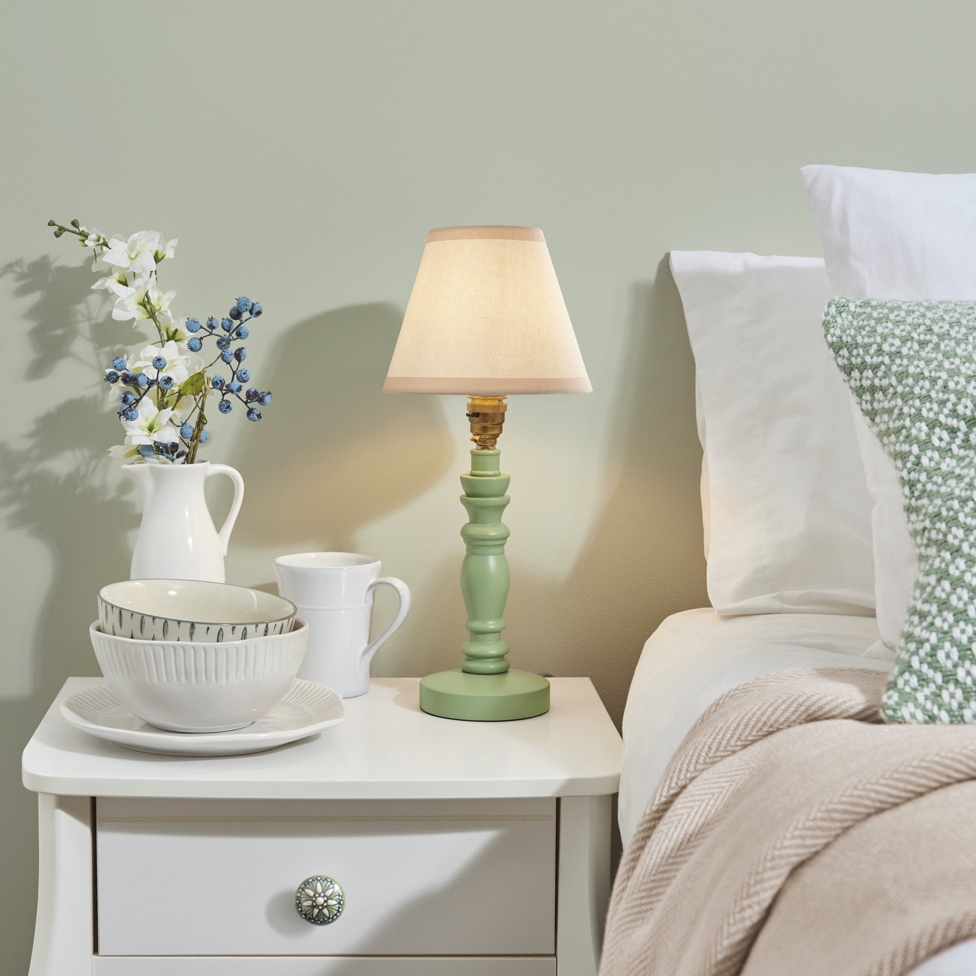 Endon Bibury Satin Cotswold Green Table Lamp & Ivy 16cm Vintage White Shade