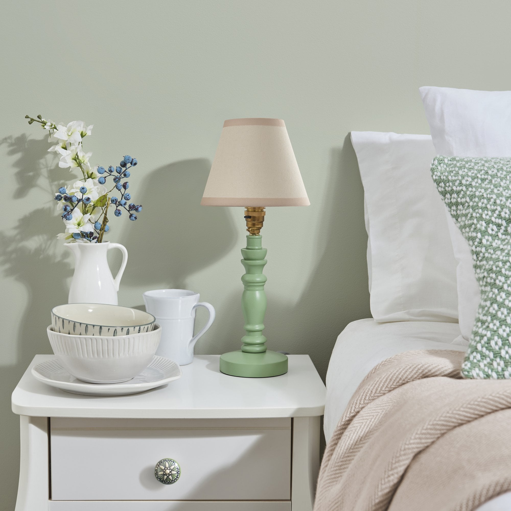 Endon Bibury Satin Cotswold Green Table Lamp & Ivy 16cm Vintage White Shade