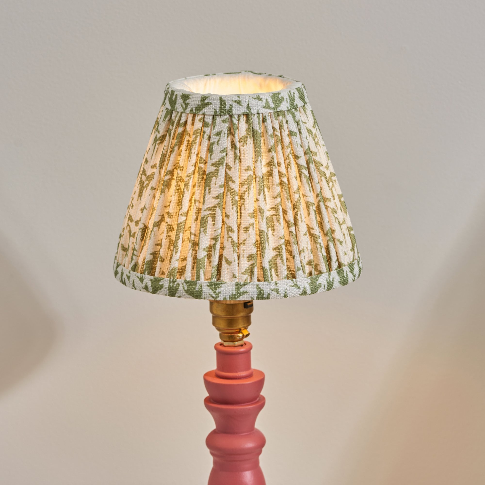 Endon Bibury Satin Pink Clay Table Lamp & Leaf 16cm Herb Garden Green Shade