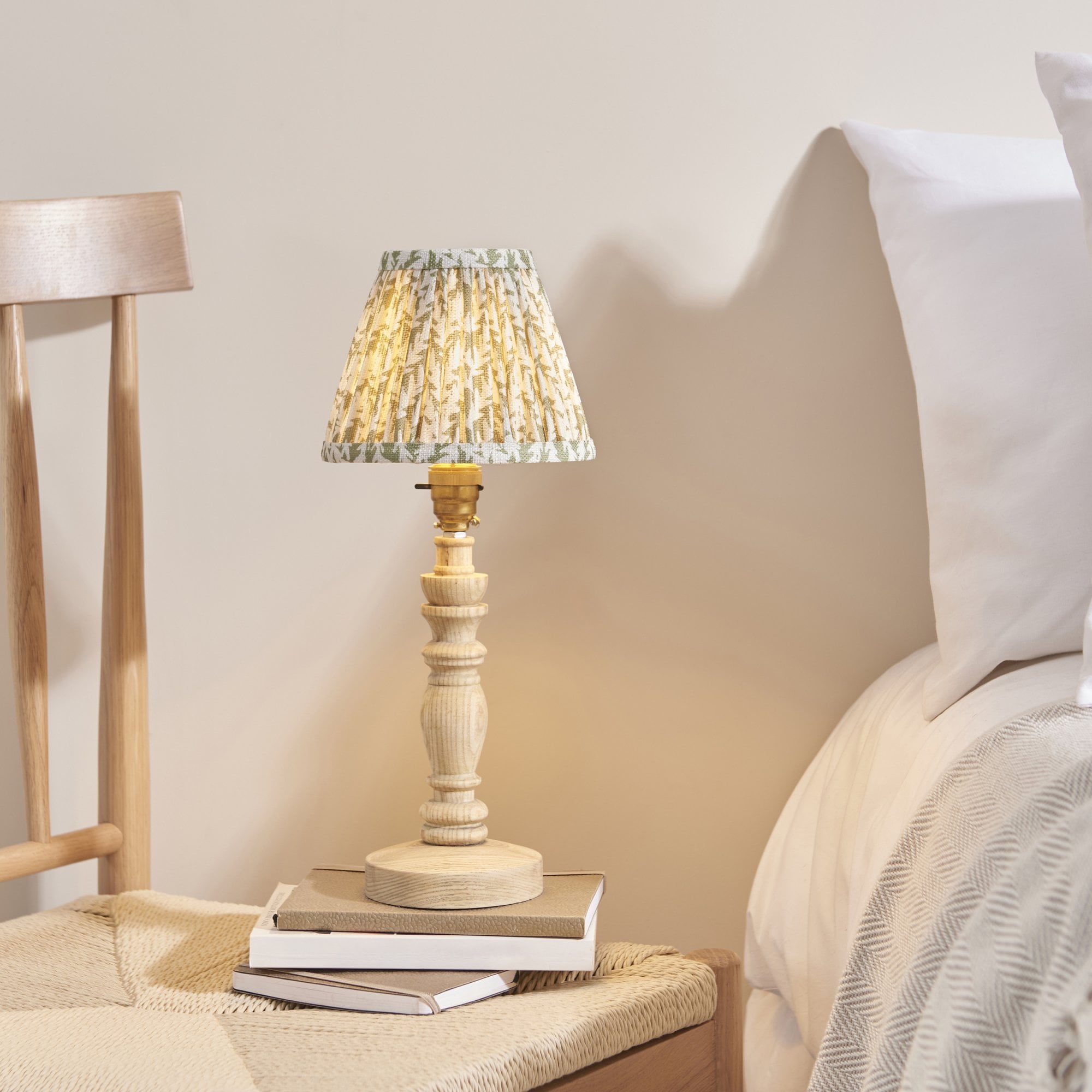 Endon Bibury Natural Ash Wood Table Lamp & Leaf 16cm Herb Garden Green Shade