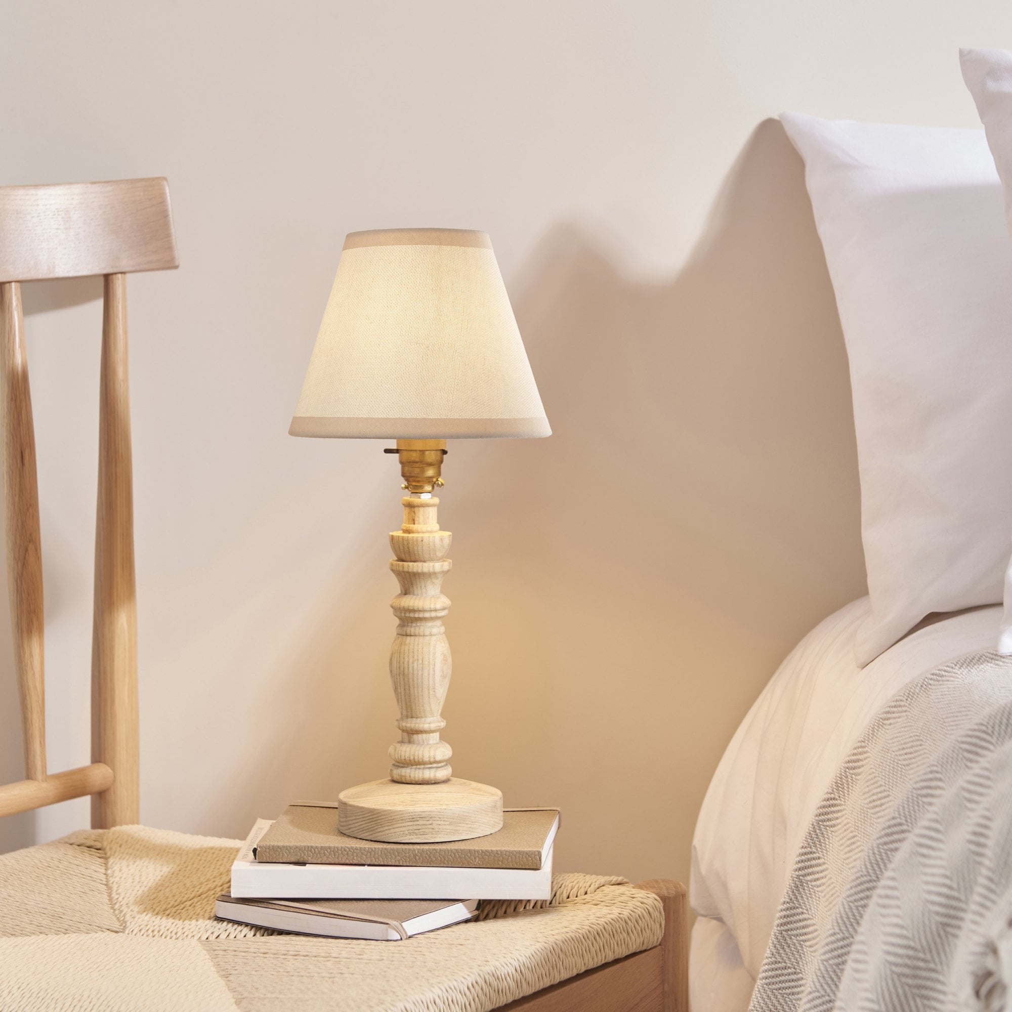 Endon Bibury Natural Ash Wood Table Lamp & Ivy 16cm Vintage White Shade