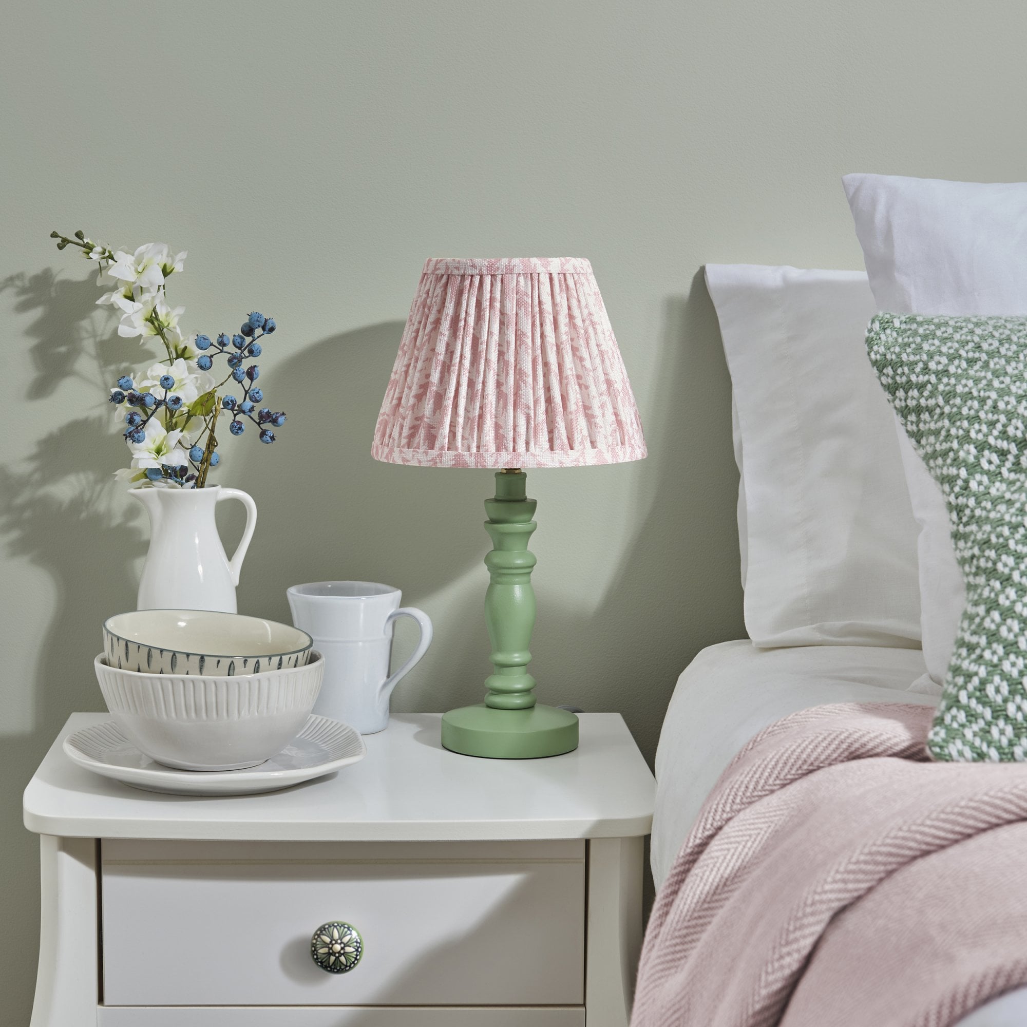 Endon Bibury Satin Cotswold Green Table Lamp & Leaf 20cm Peachy Keen Shade