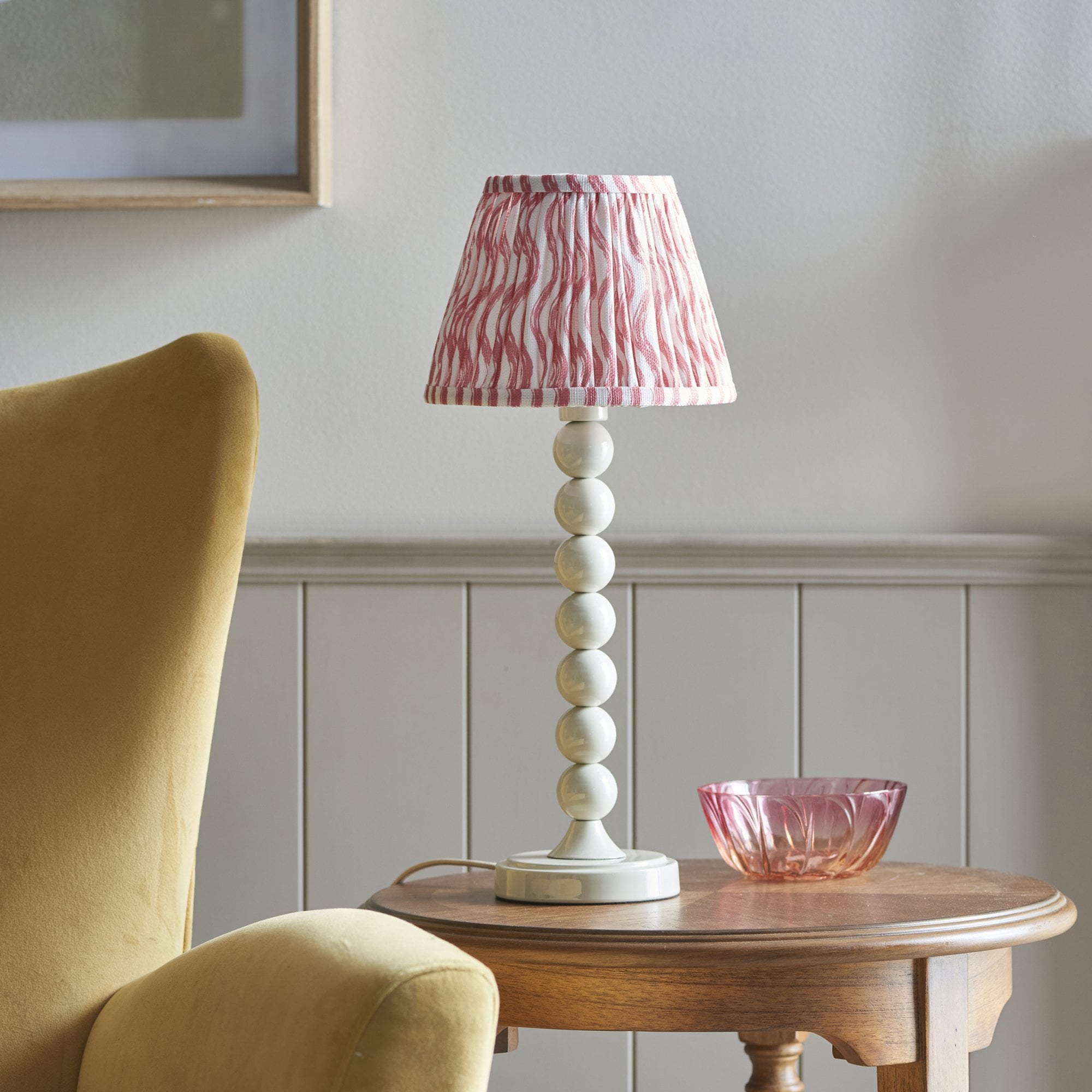 Endon Higgledy Gloss Almond White Table Lamp & Ripple 20cm Coral Pink Shade