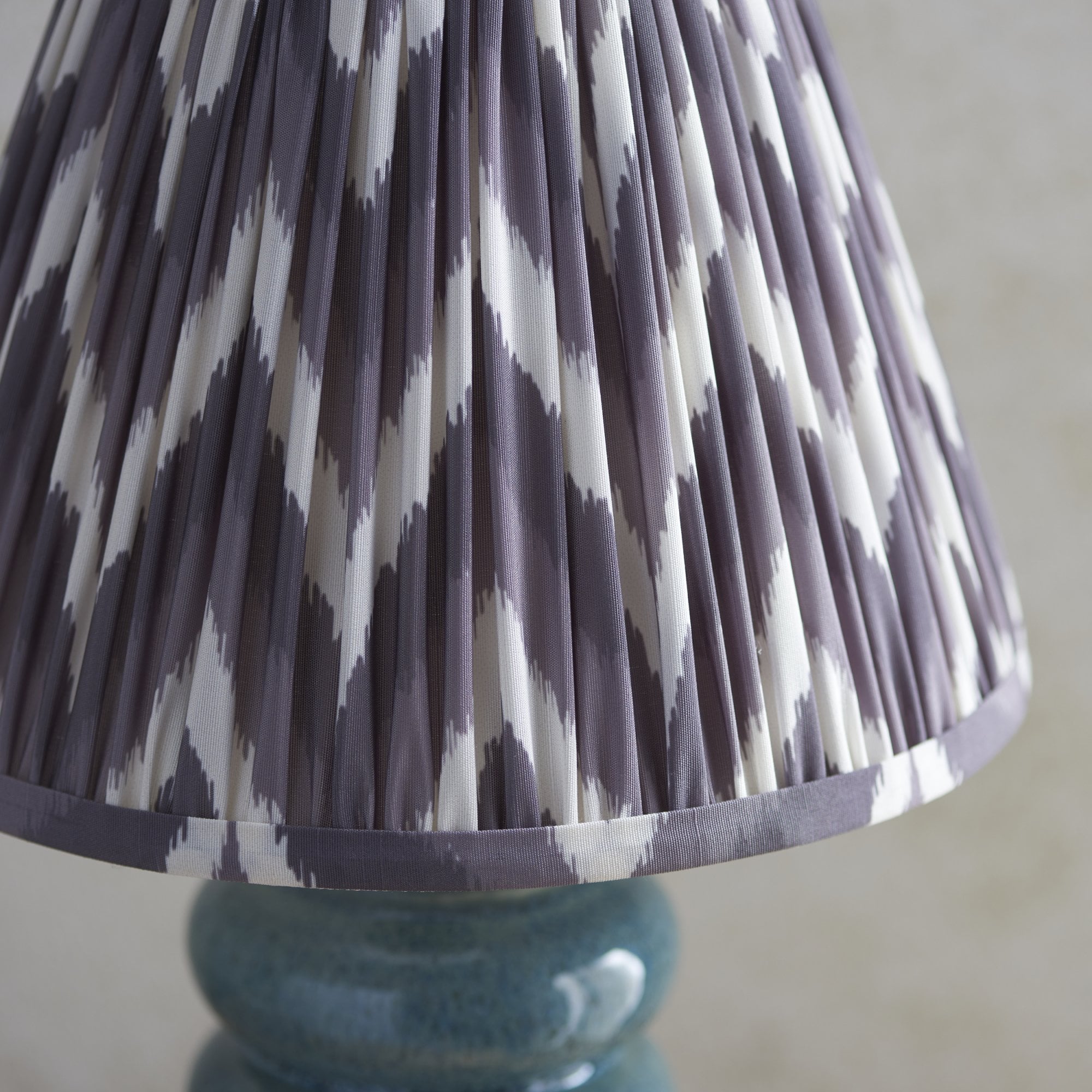 Endon Squash Table Lamp & Zigzag 25cm Pearl Grey Shade
