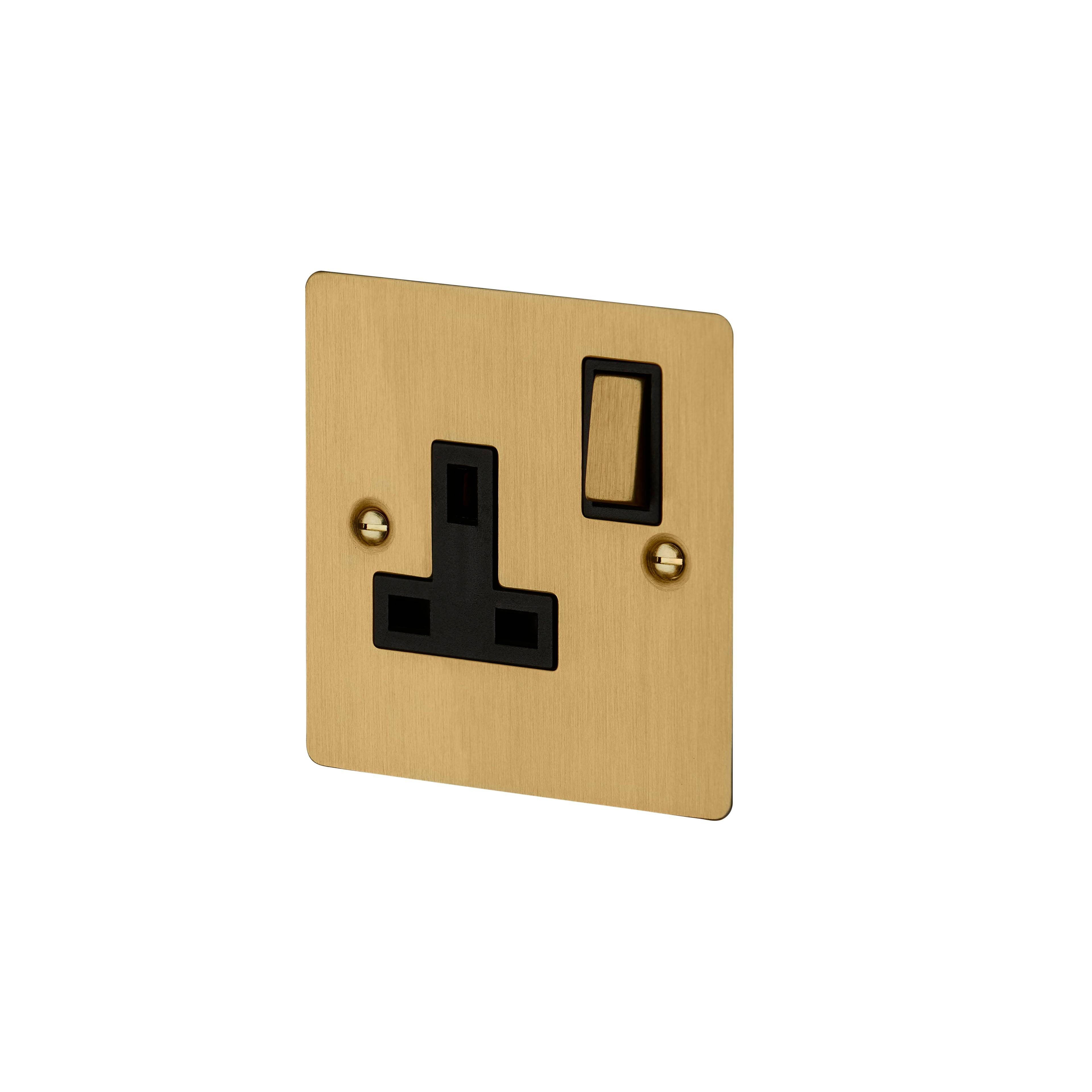 Buster + Punch 1G UK Plug Socket