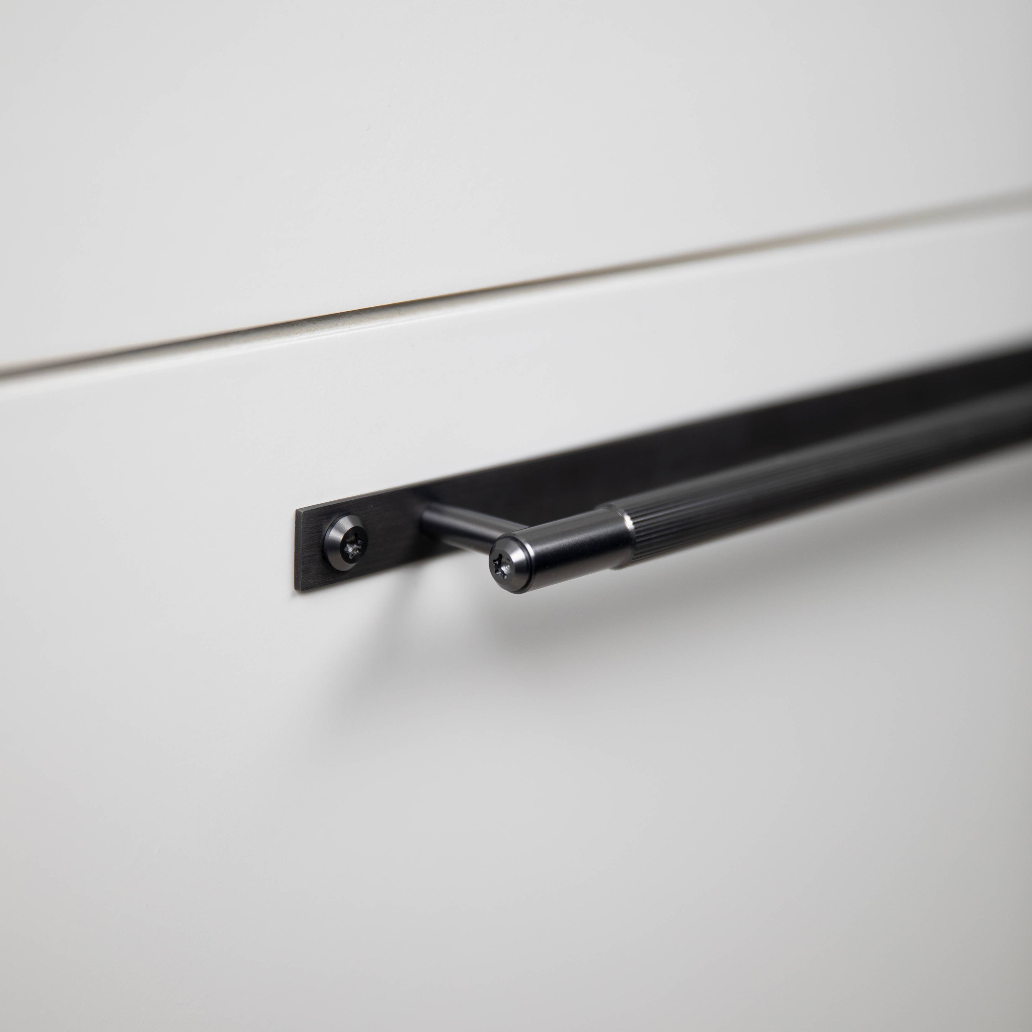 Buster + Punch Pull Bar - Plate - Linear Knurl - Large