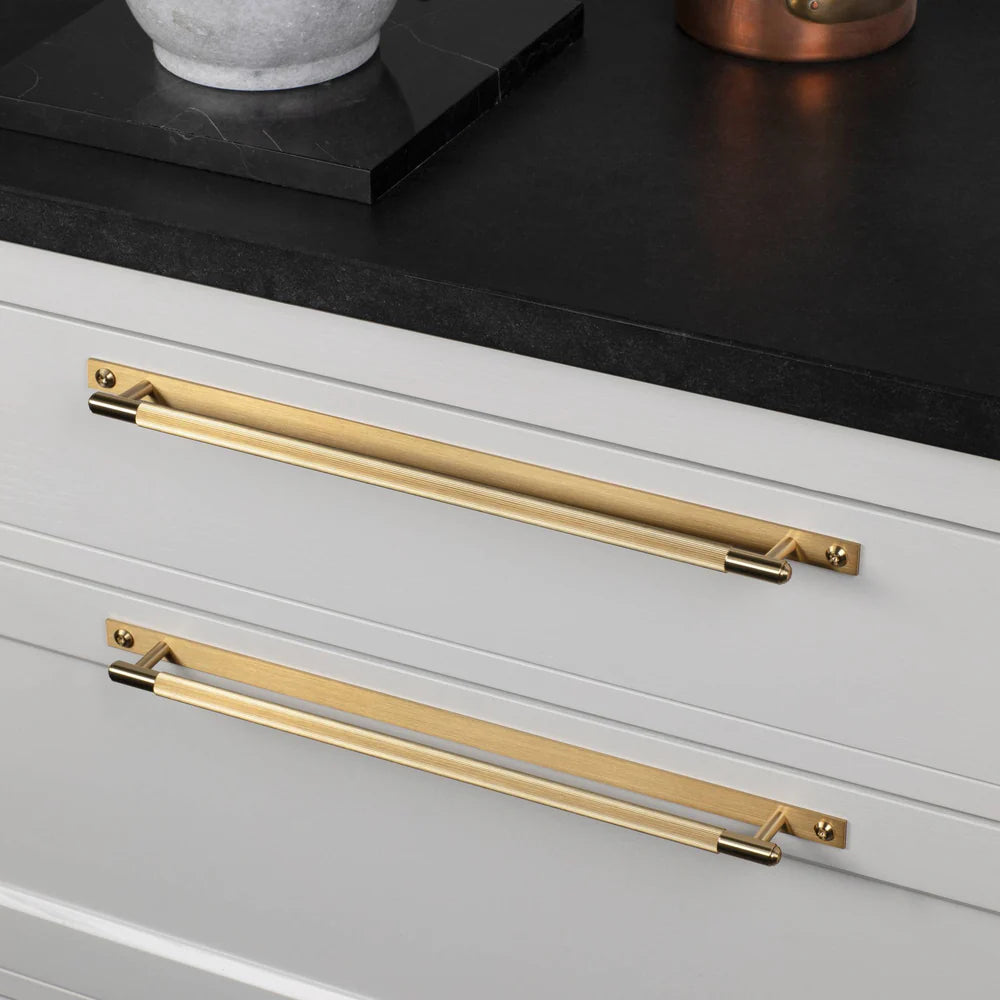 Buster + Punch Pull Bar - Plate - Linear Knurl - Medium