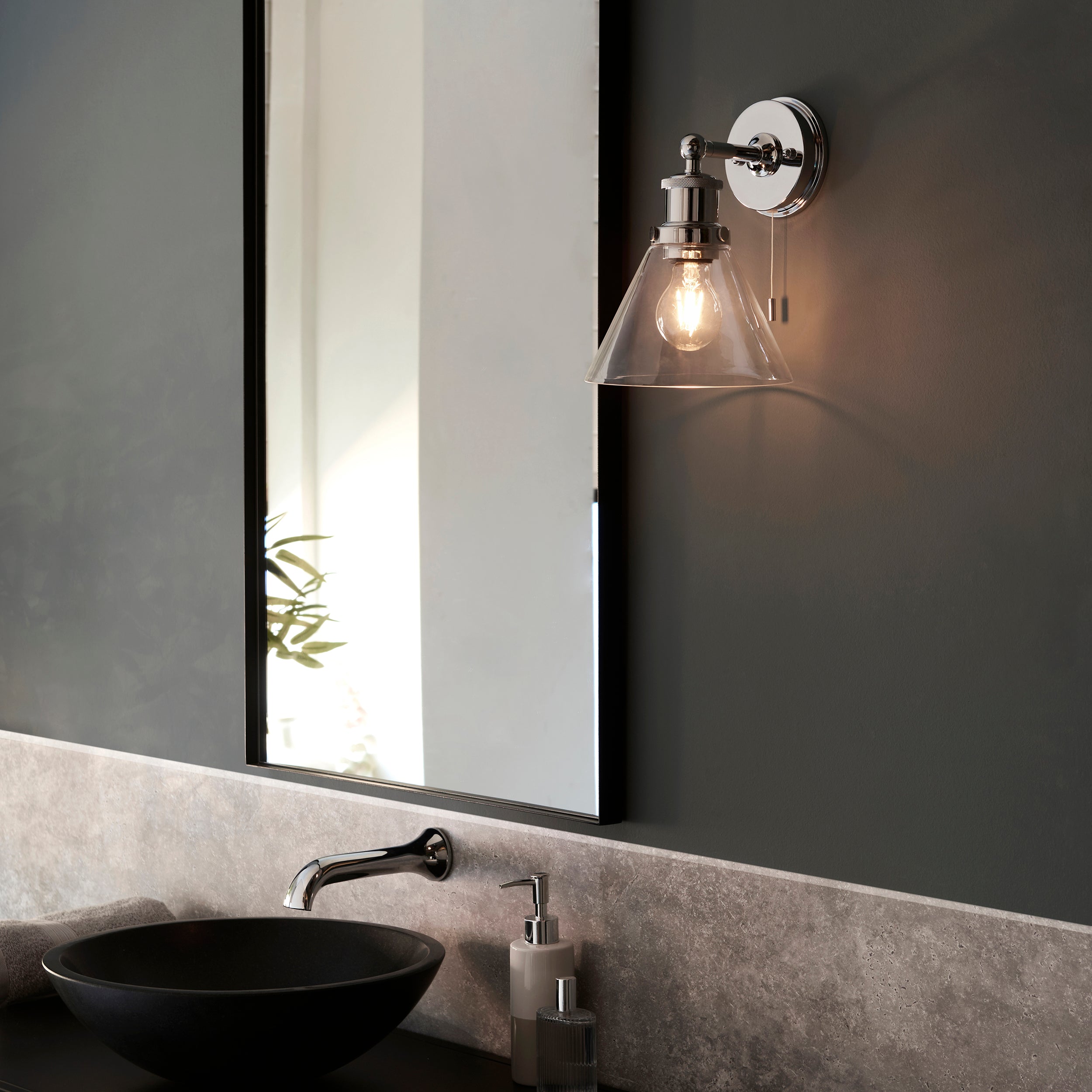 Endon Maldon IP44 Wall Light - Chrome Plated & Clear Coned Glass