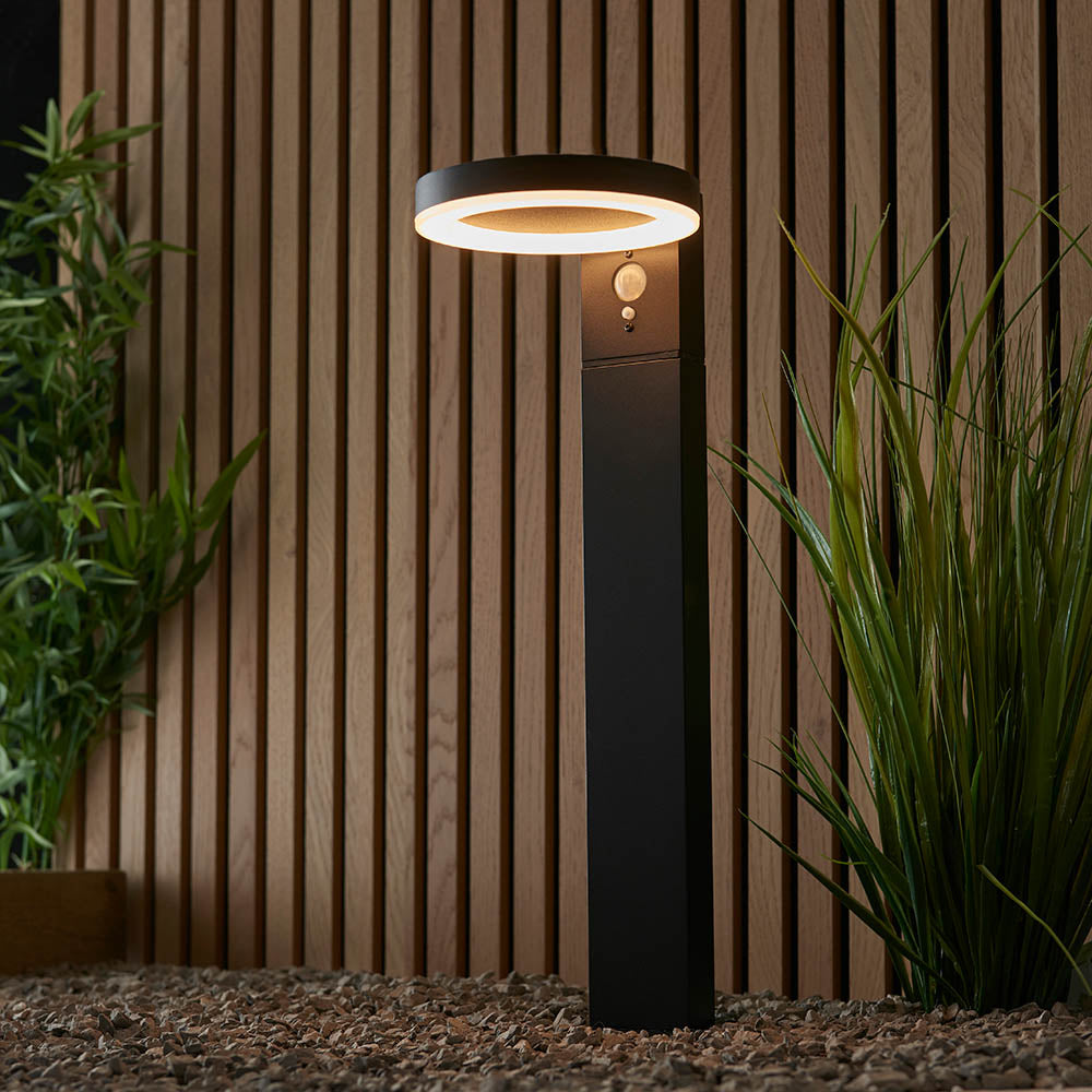 Endon Ebro Single Light Floor Lamp - Photocell And PIR - Solar -  Textured Black & White Pc