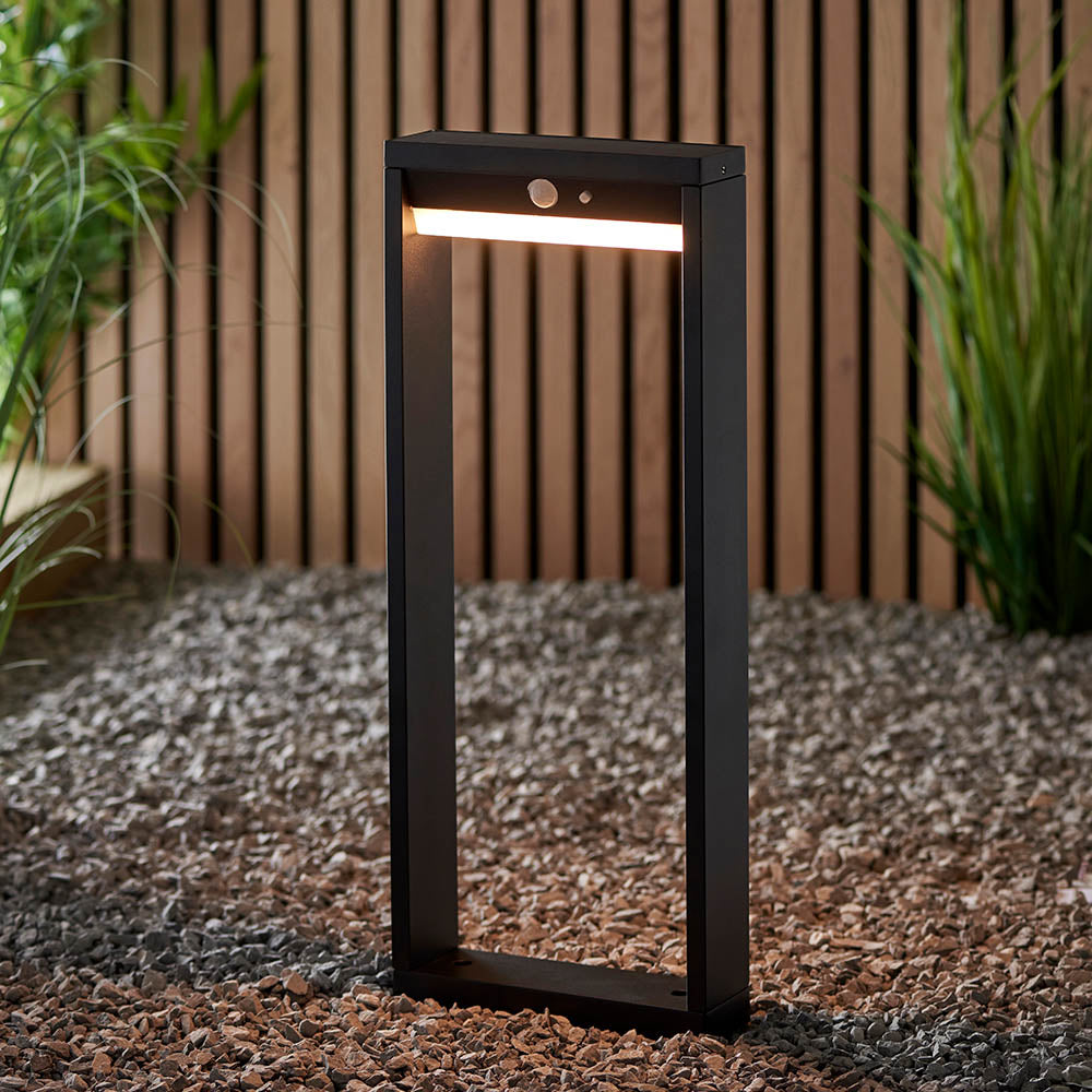 Endon Dannah Single Light Post Light - Photocell And PIR - Solar -  Textured Black & White Pc