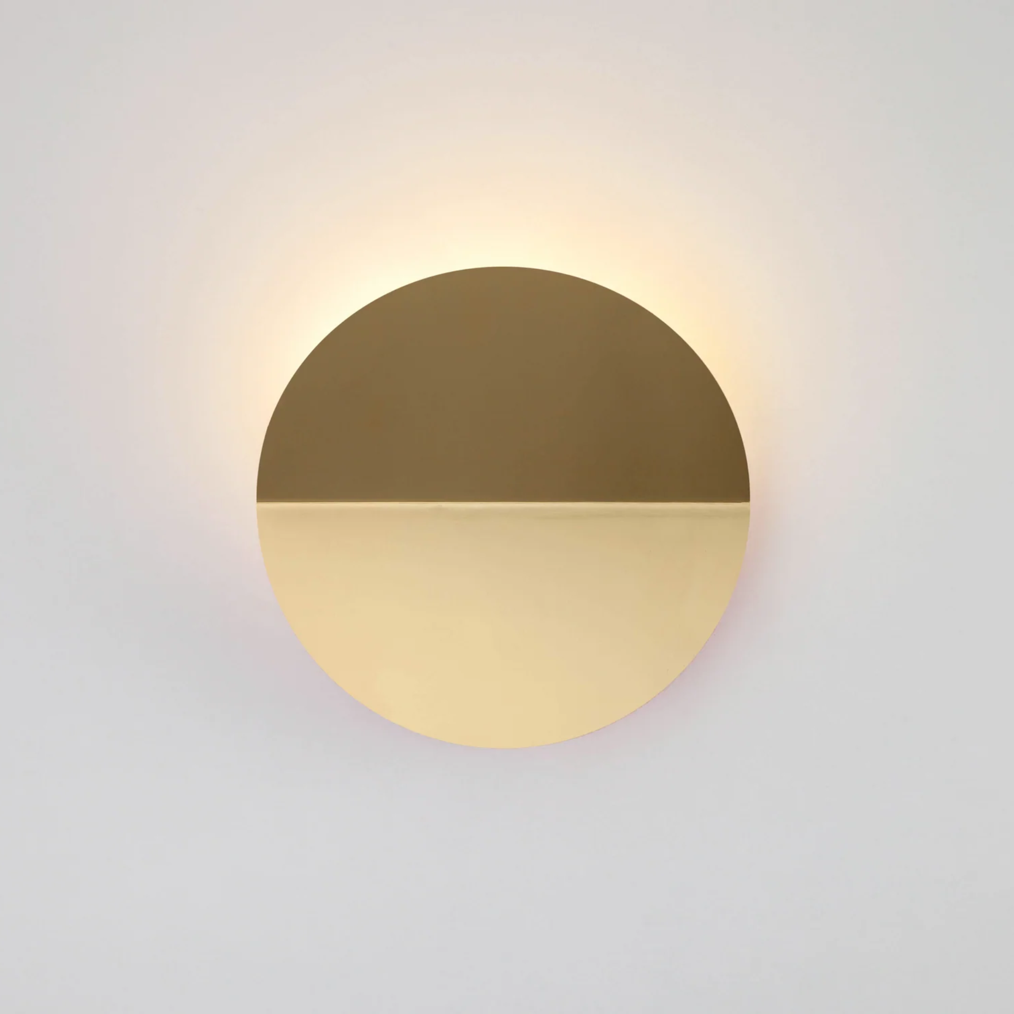 houseof. Round Diffuser Wall Light - Brass
