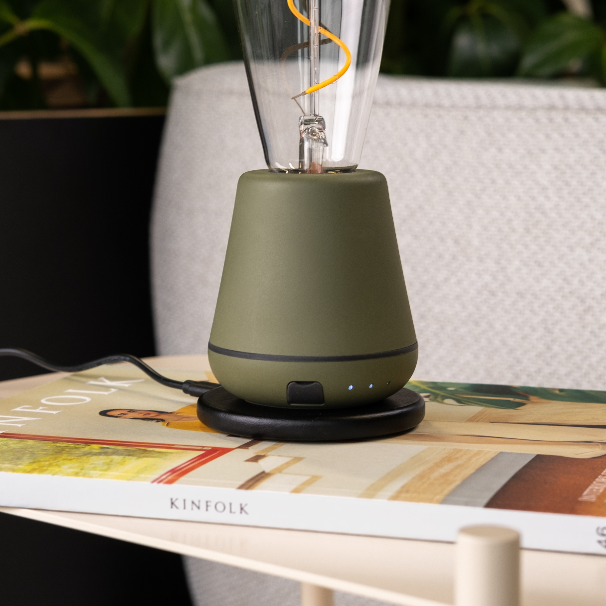 Humble Wireless Charger 1 Dock - Black