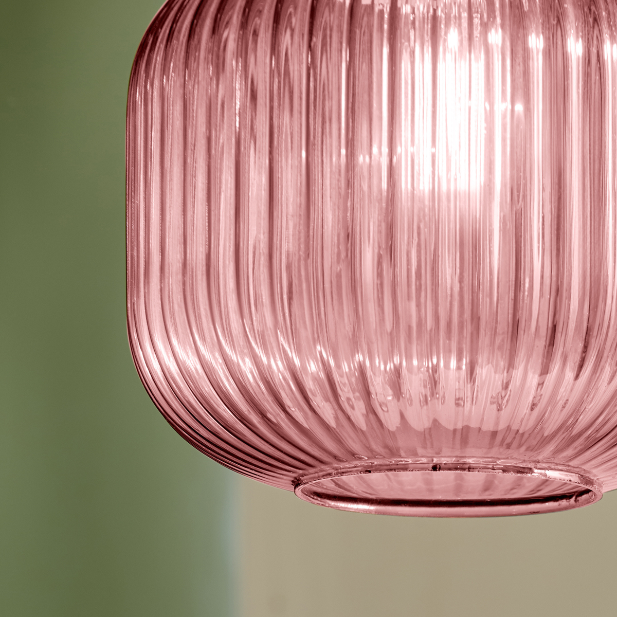 MADE.COM Briz Glass Easy Fit Shade in Ribbed Pink Glass