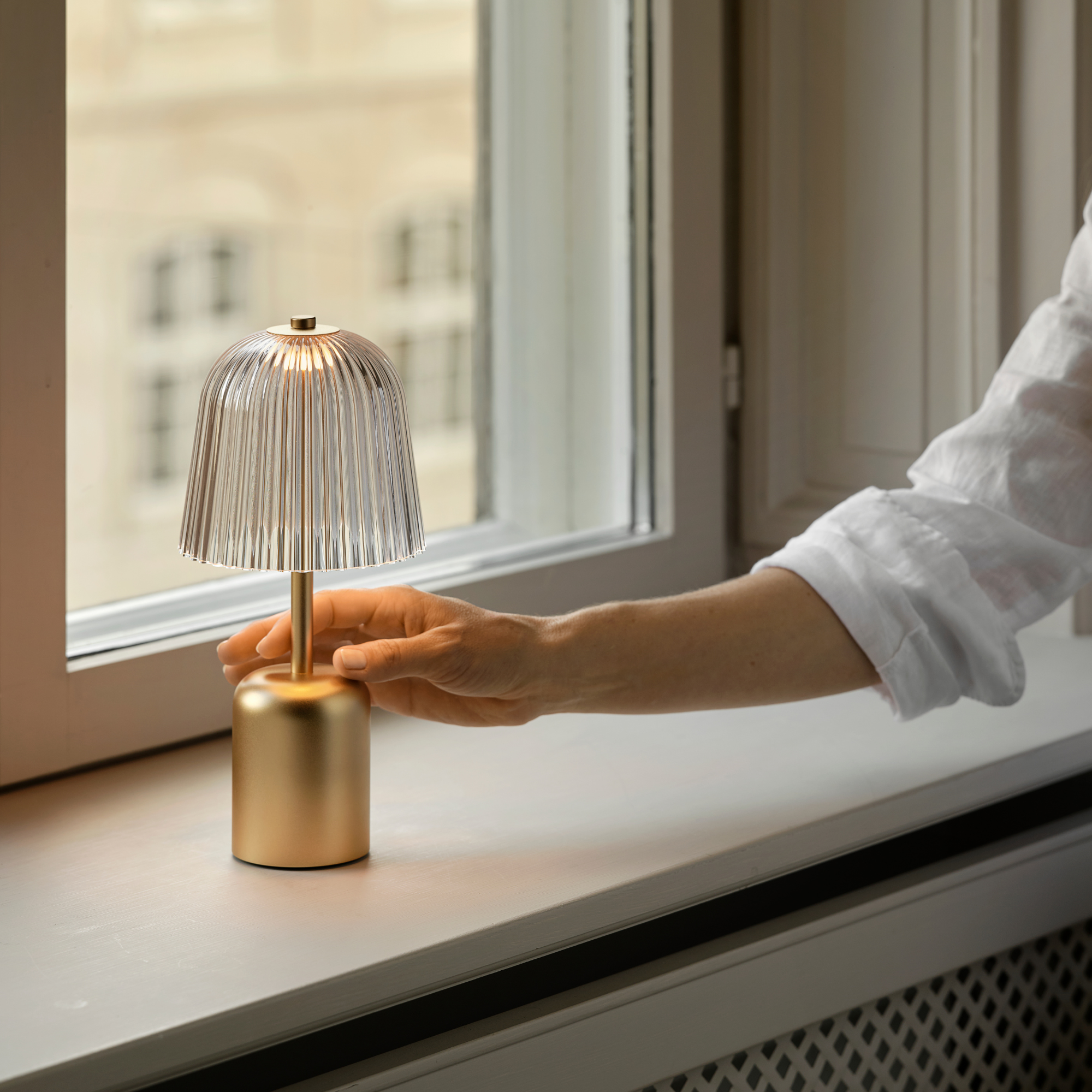 Nuura Asteea Portable LED Table Lamp - Satin Brass & Clear Ripple Shade