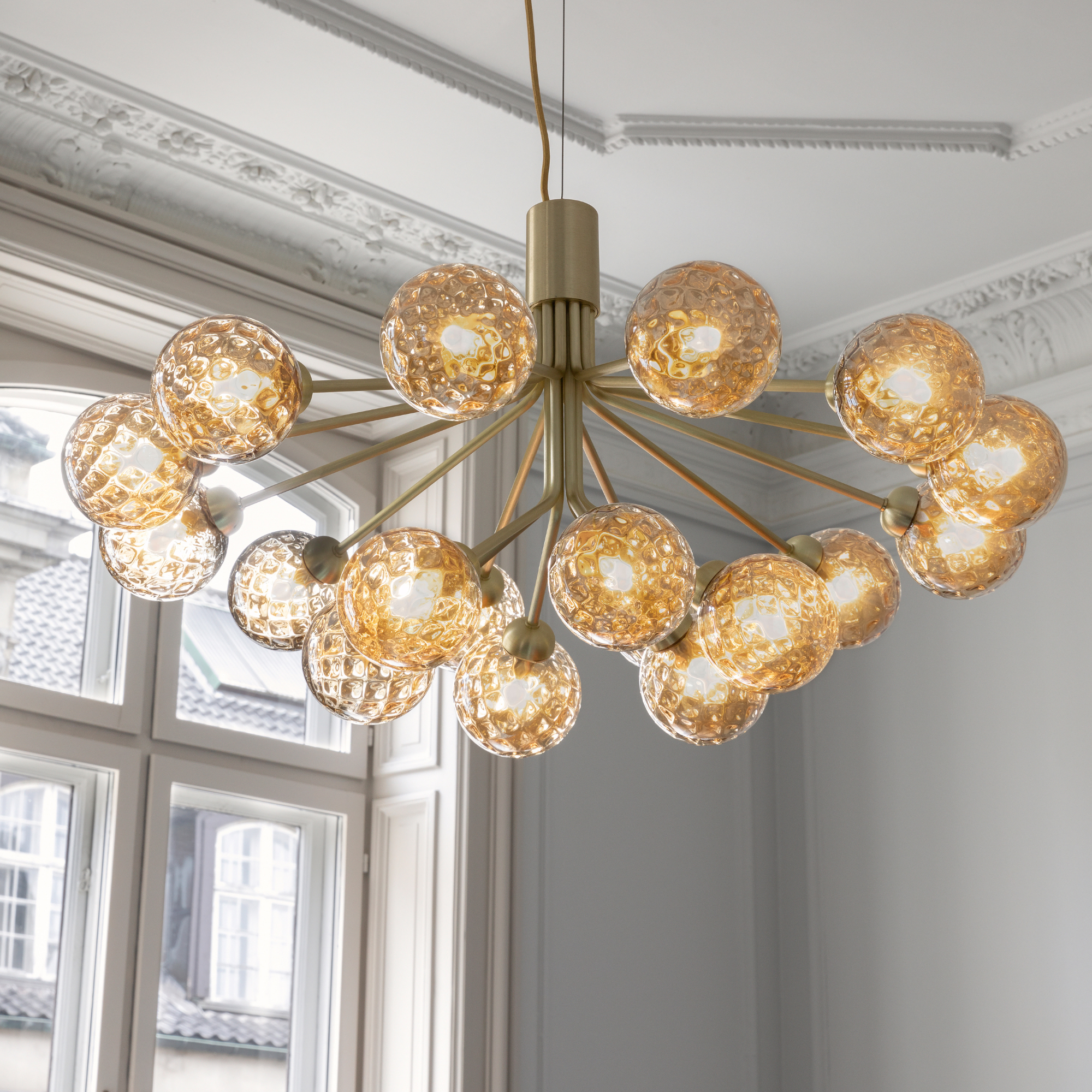 Nuura Apiales 18 Light Chandelier - Brushed Brass & Optic Gold Glass